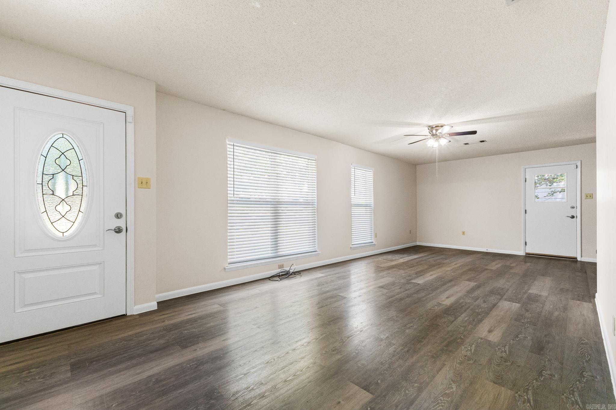 6404 Hopi Drive Property Photo 6