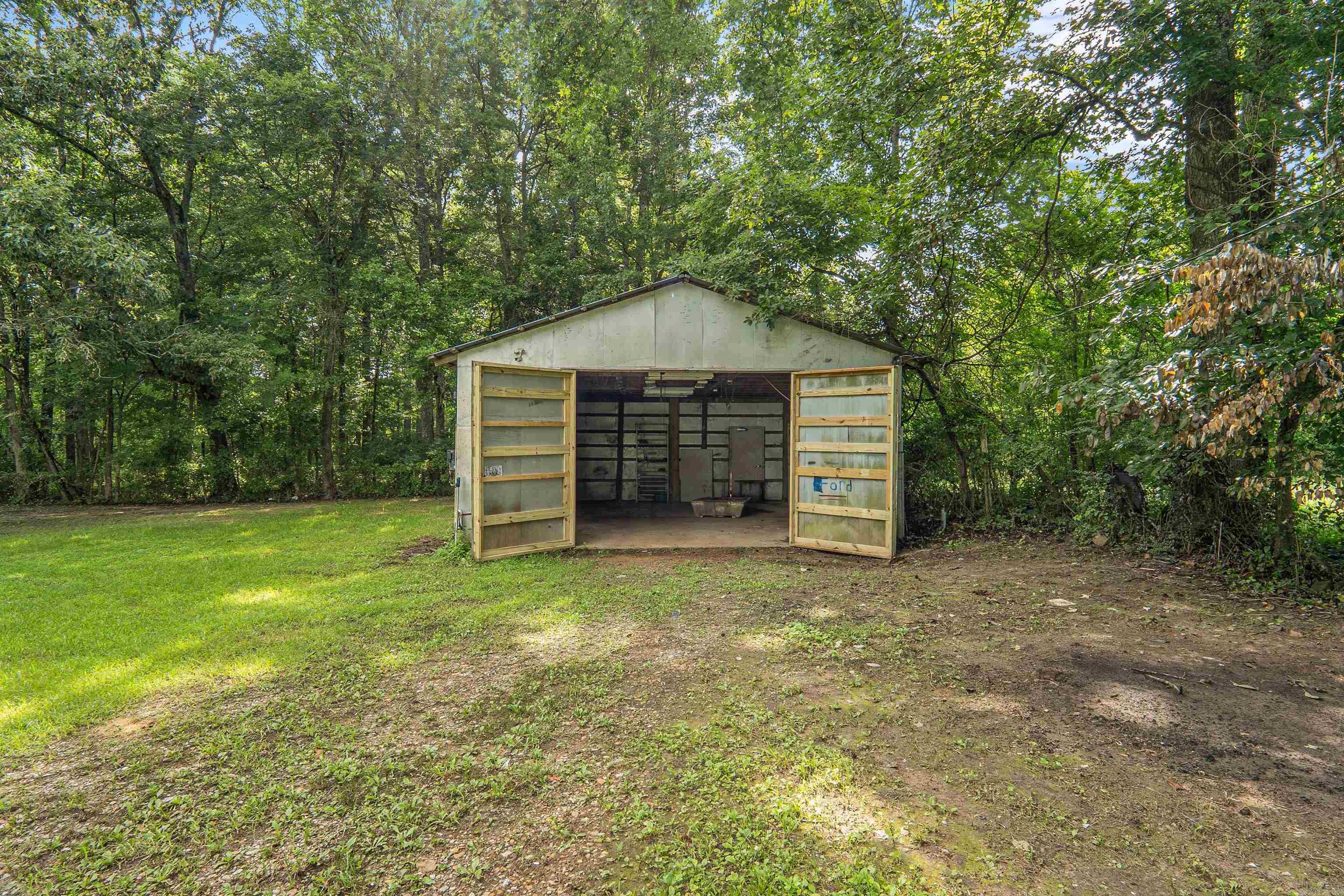 2507 Jackson 301 Property Photo 5