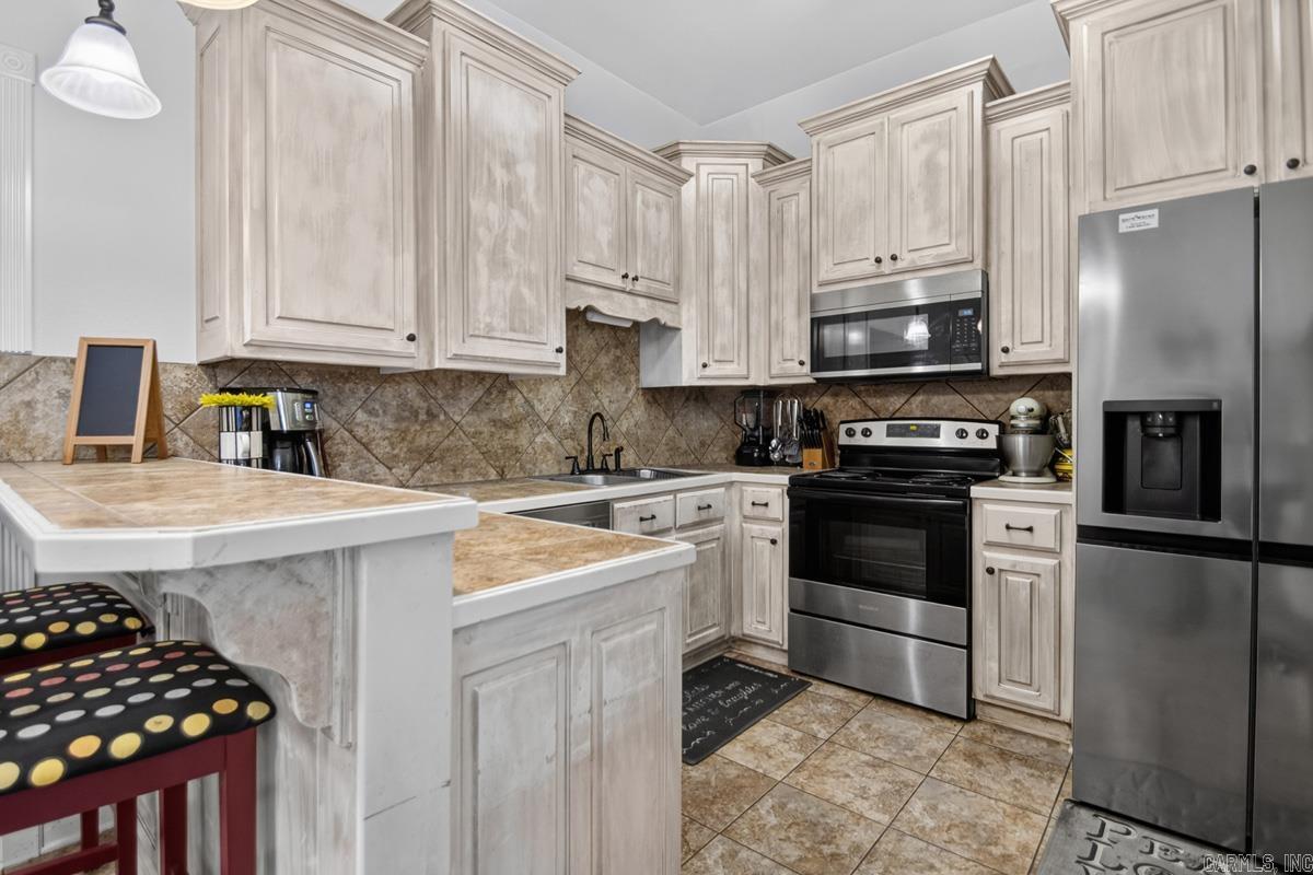 10611 Rockbrook Drive Property Photo 8