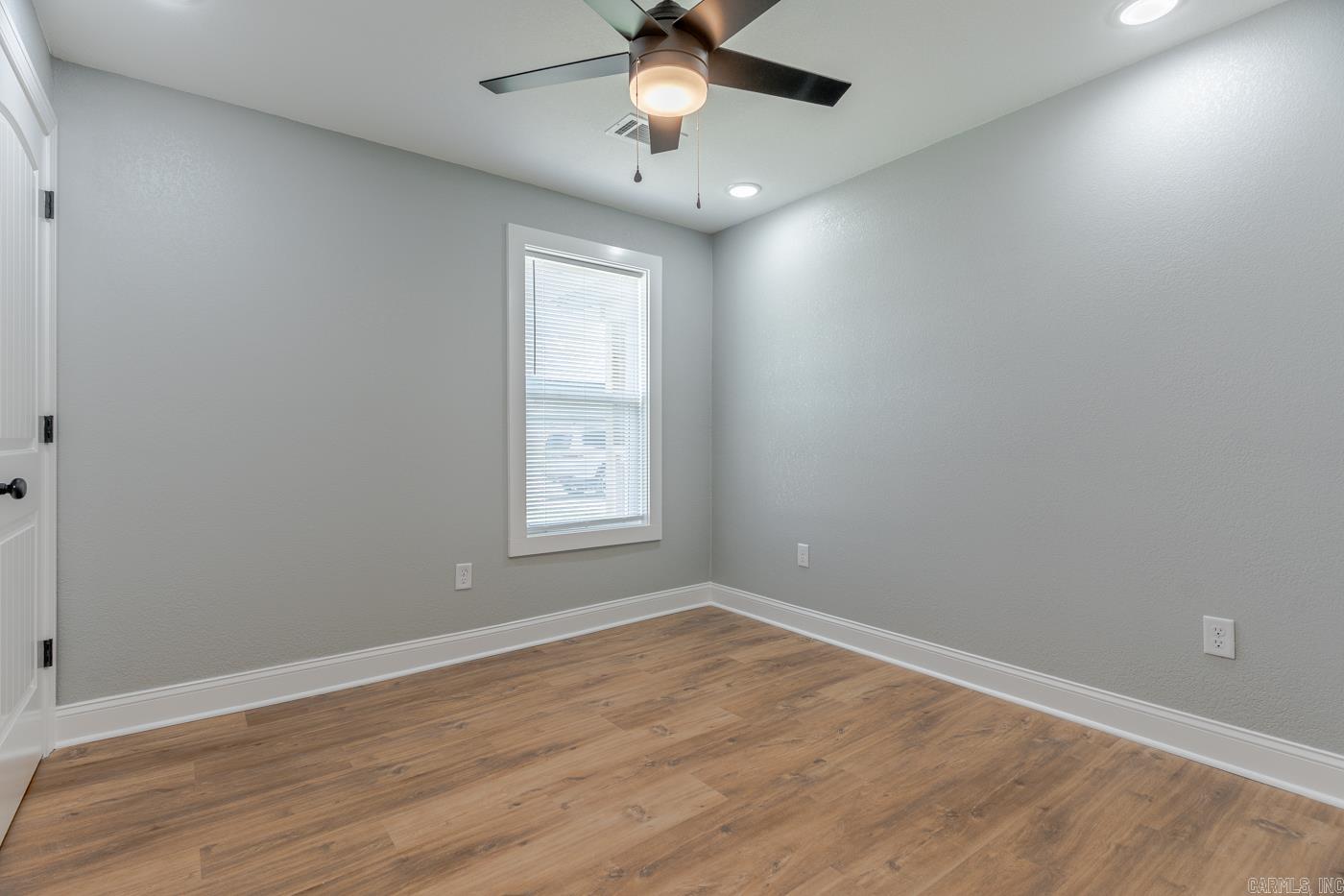 105 School Street Property Photo 19