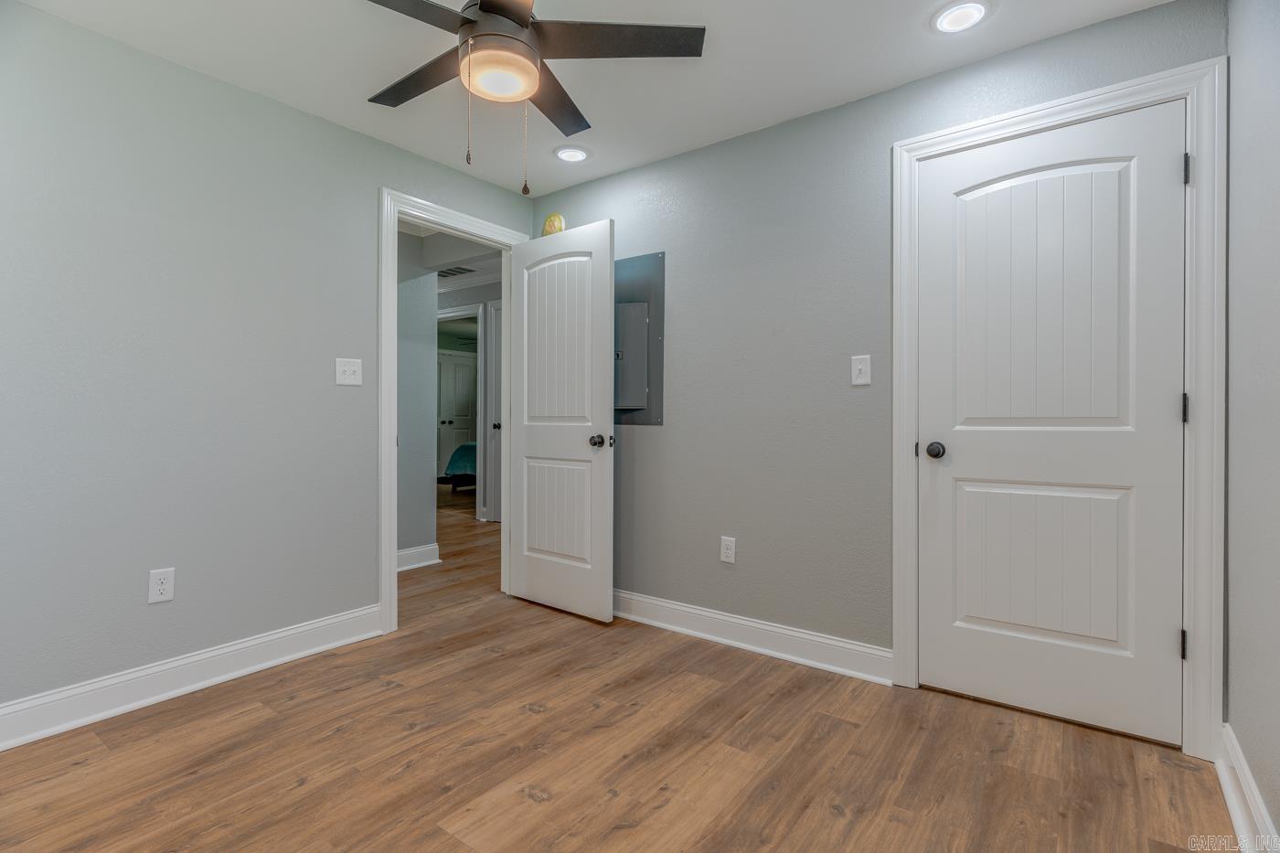 105 School Street Property Photo 21