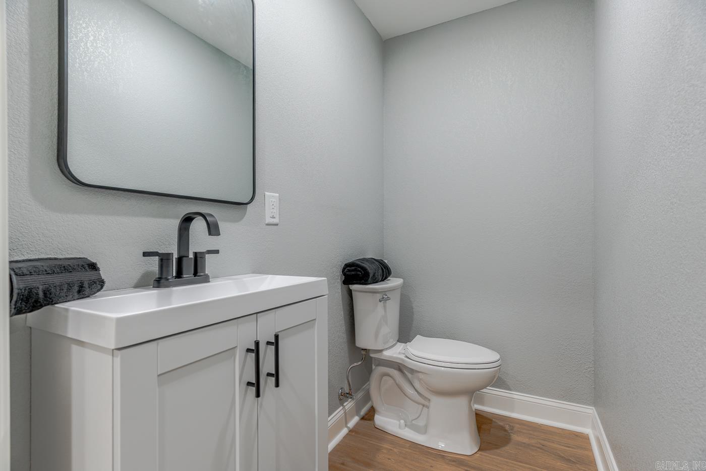 105 School Street Property Photo 21