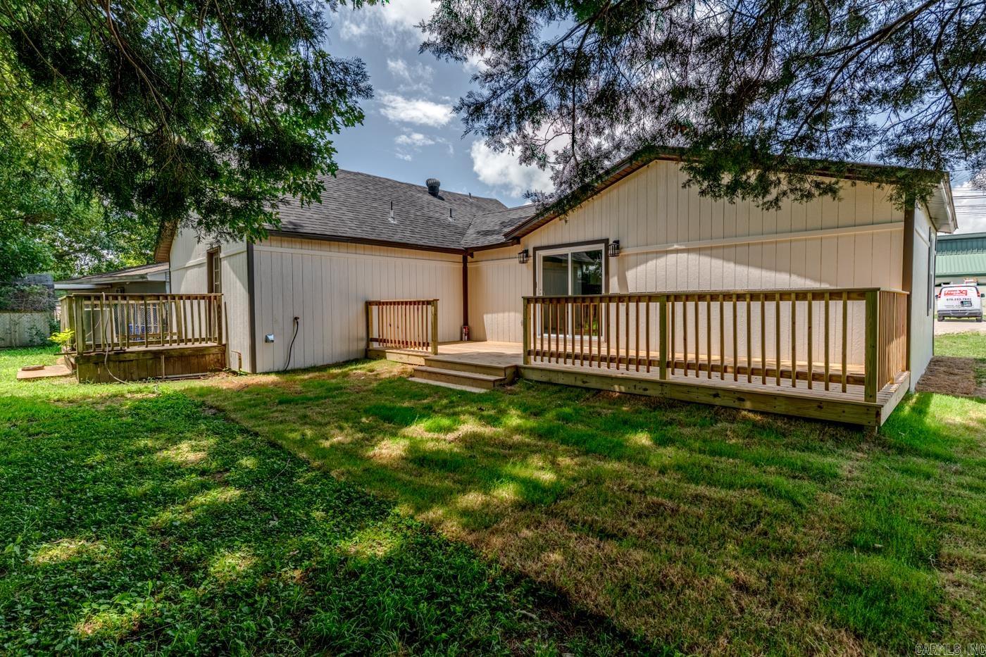 105 School Street Property Photo 26
