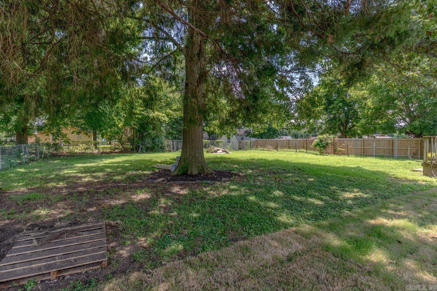 105 School Street Property Photo 28