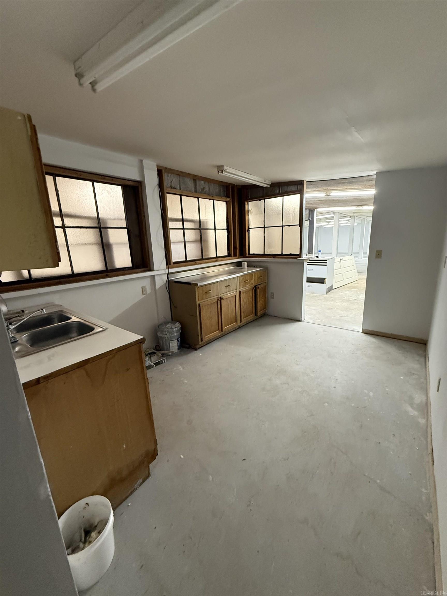 212 Highway 365 N Highway Property Photo 3