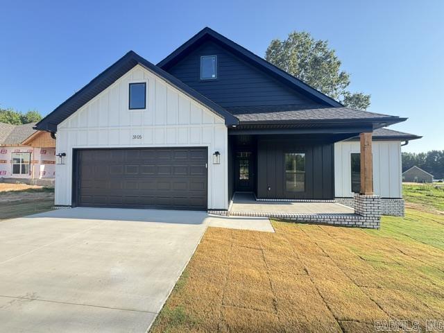 3105 Lynn Drive Property Photo 1