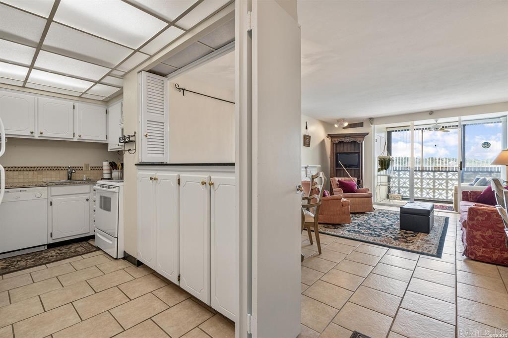 740 Weston Road 510 Property Photo 12