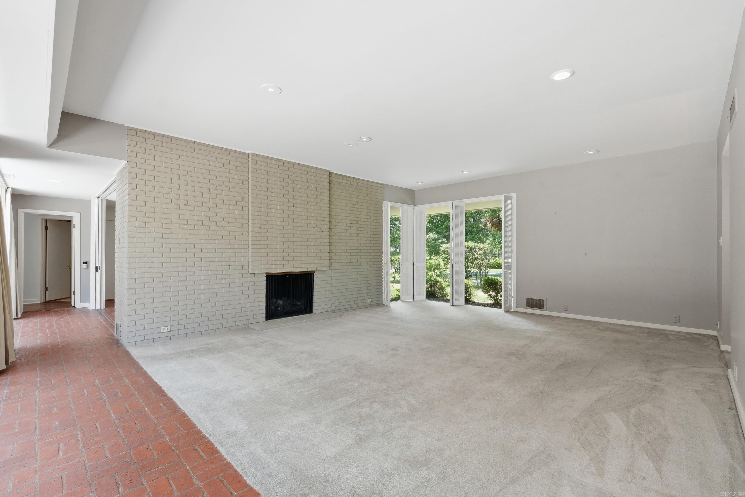 31 Longmeadow Property Photo 17