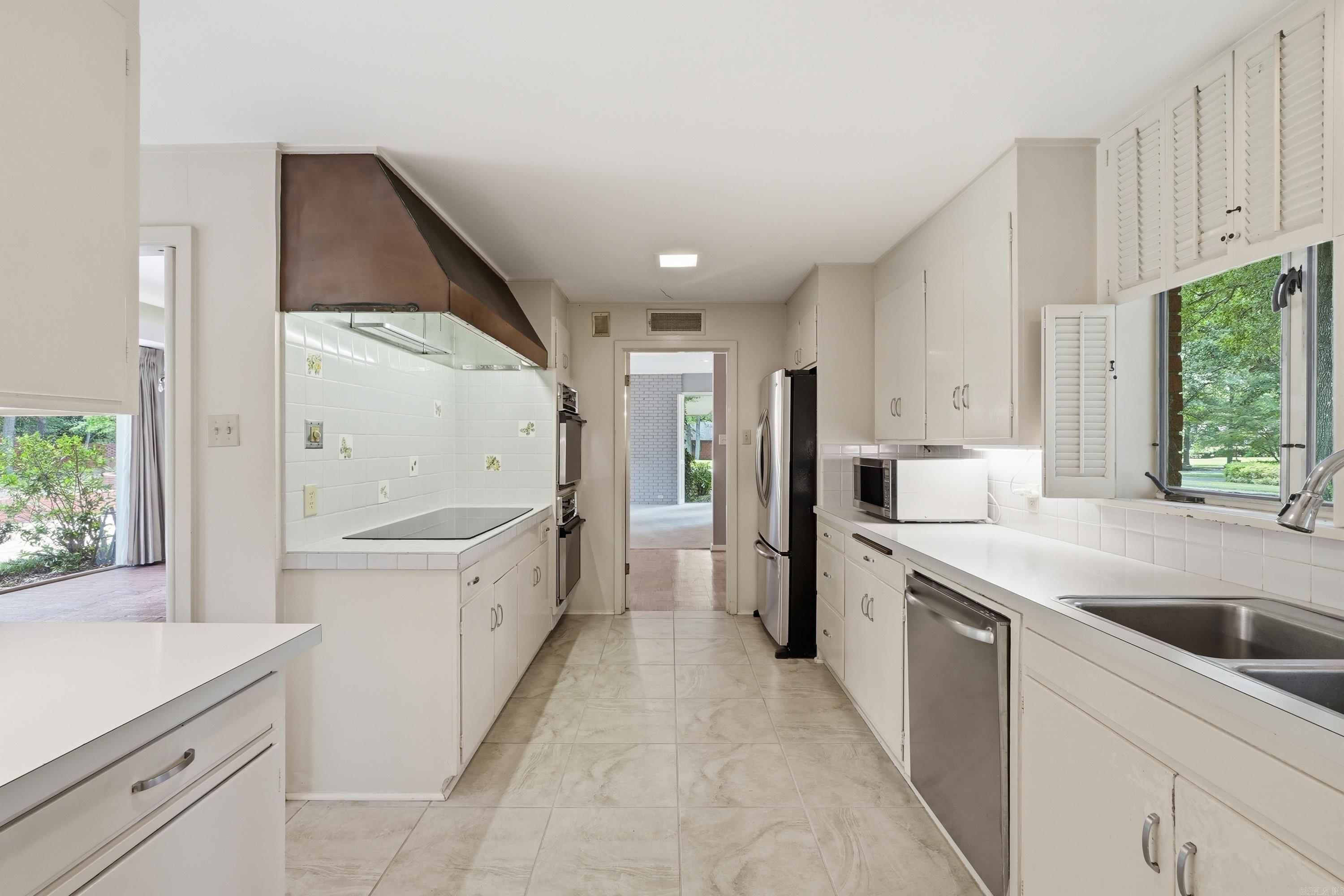 31 Longmeadow Property Photo 24
