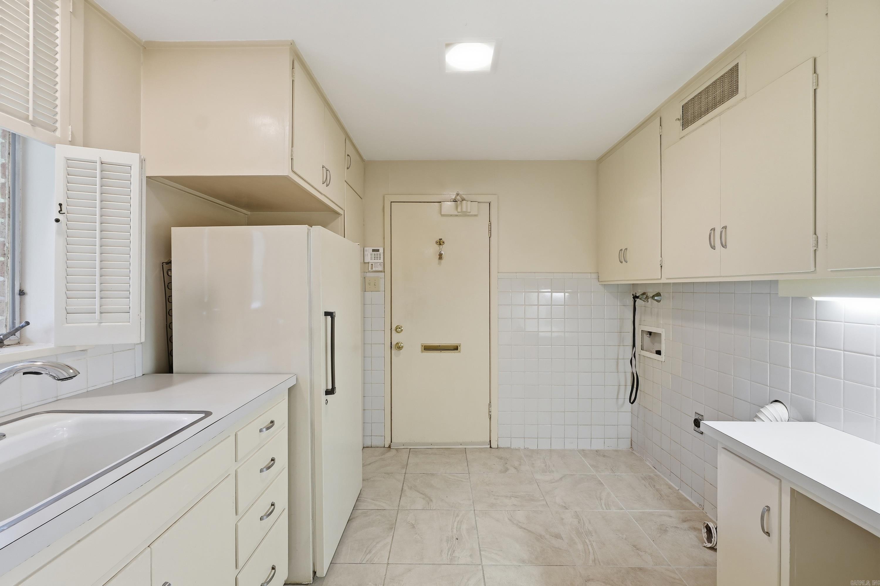 31 Longmeadow Property Photo 25