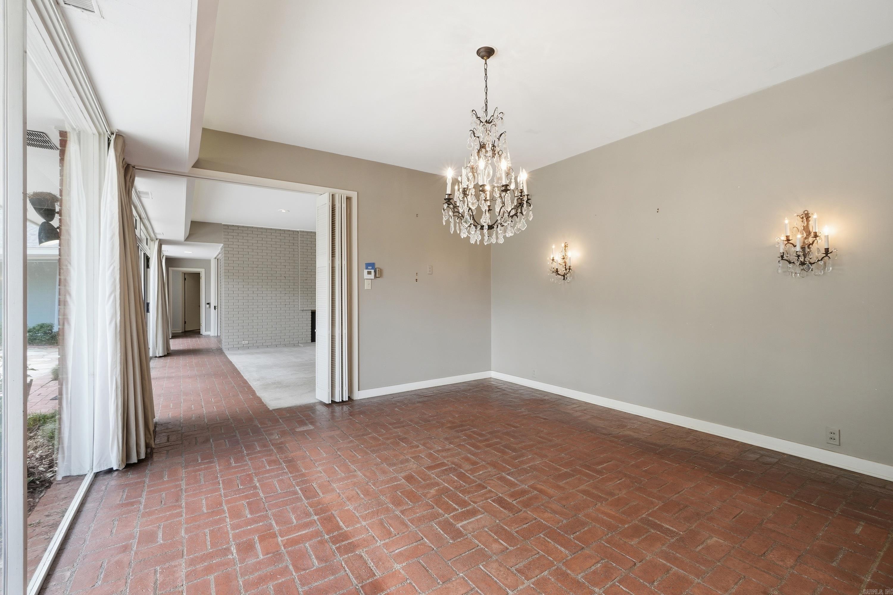 31 Longmeadow Property Photo 26