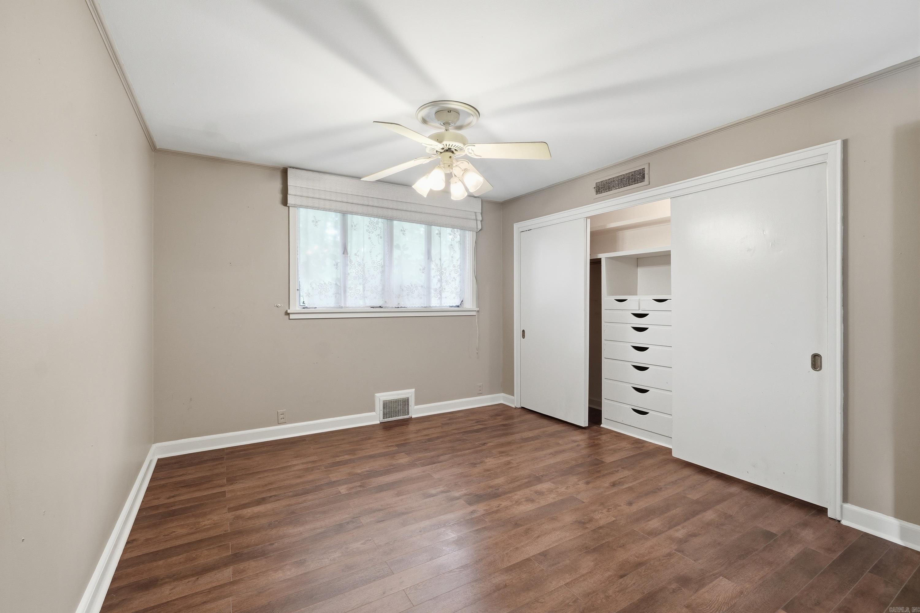 31 Longmeadow Property Photo 29