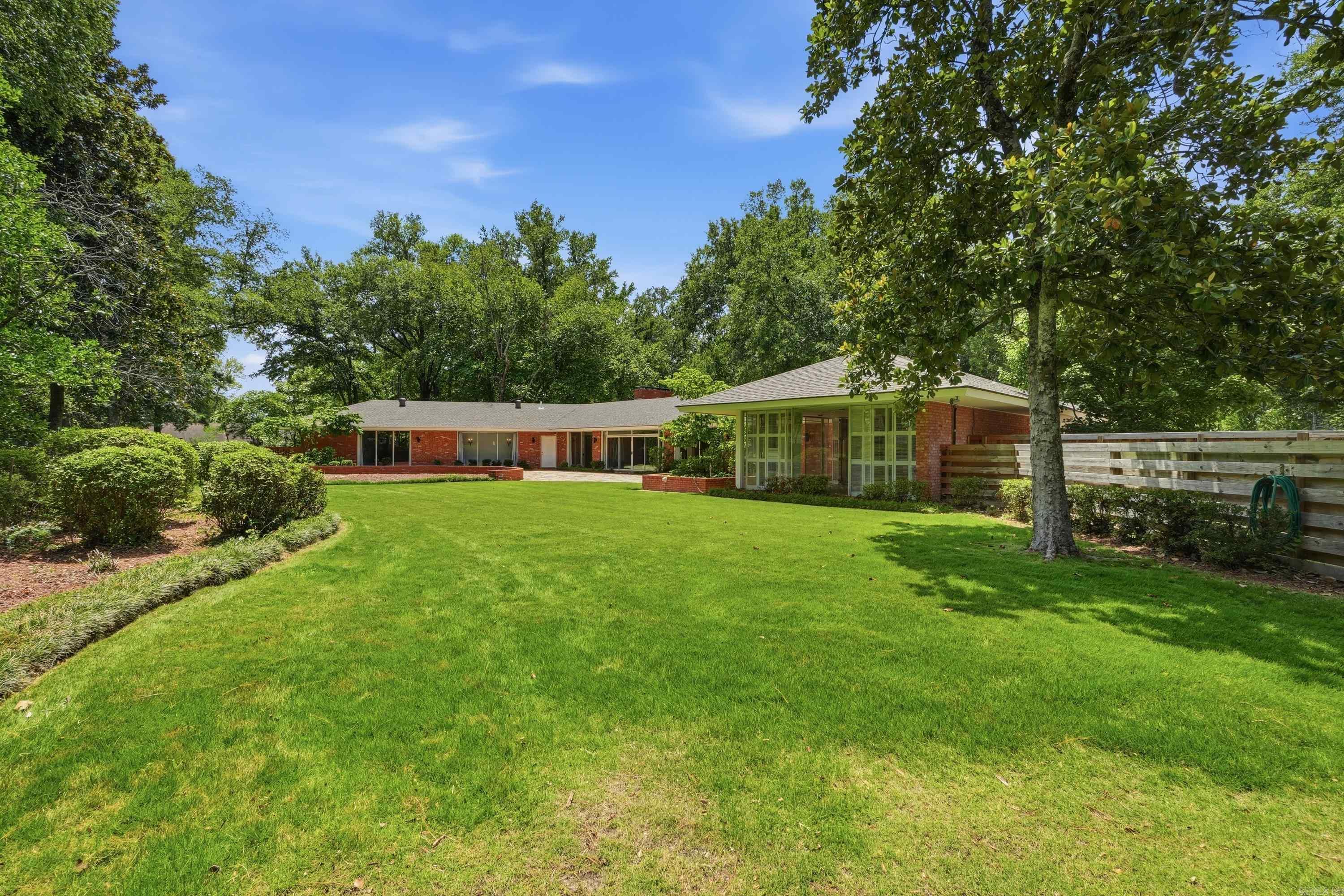 31 Longmeadow Property Photo 40