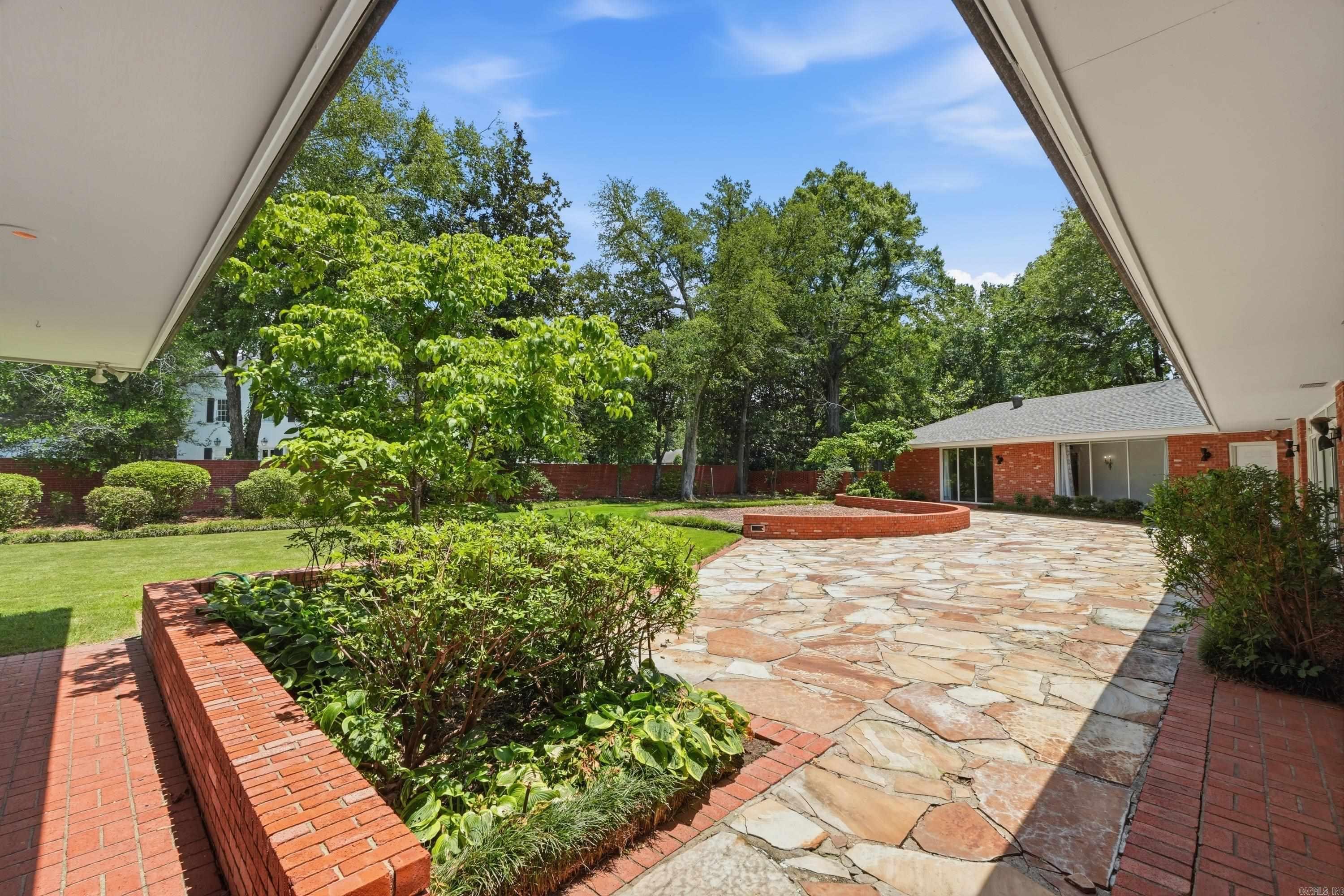 31 Longmeadow Property Photo 43