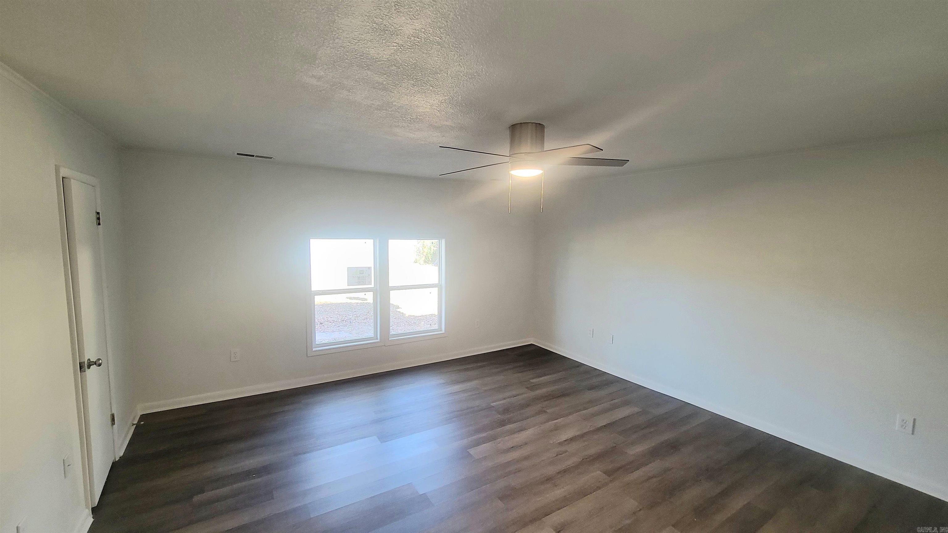 609 Liberty Property Photo 10