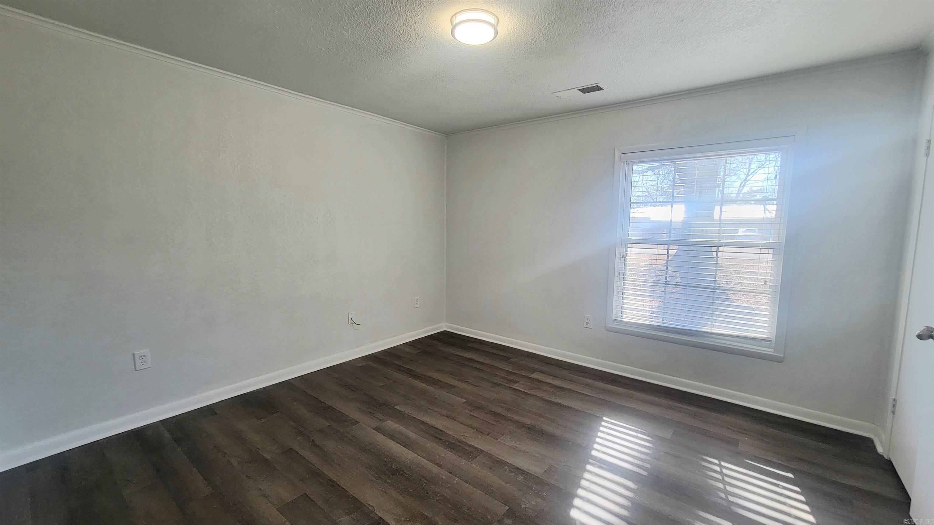 609 Liberty Property Photo 11