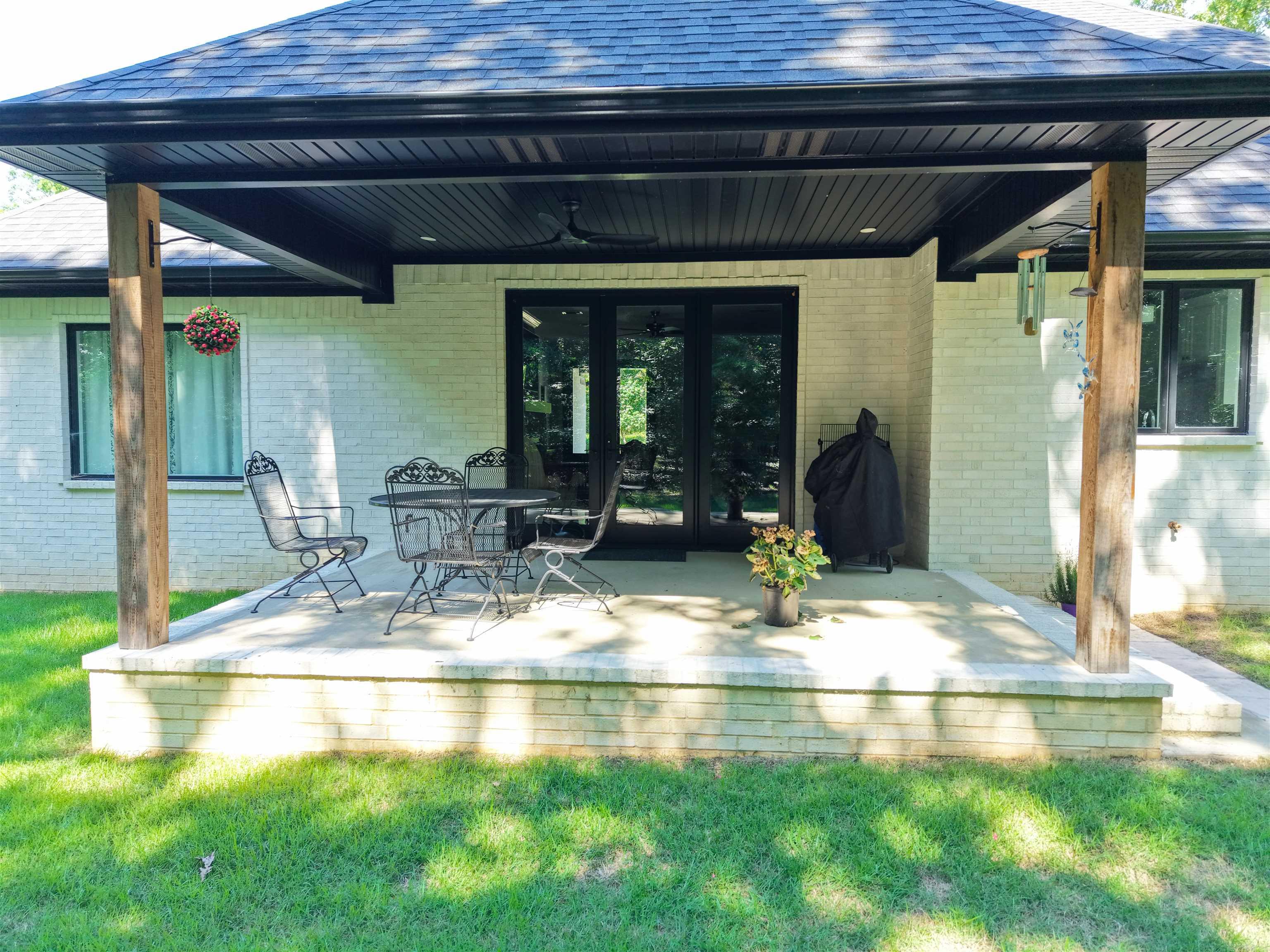 1948 Whipperwill Drive Property Photo 12