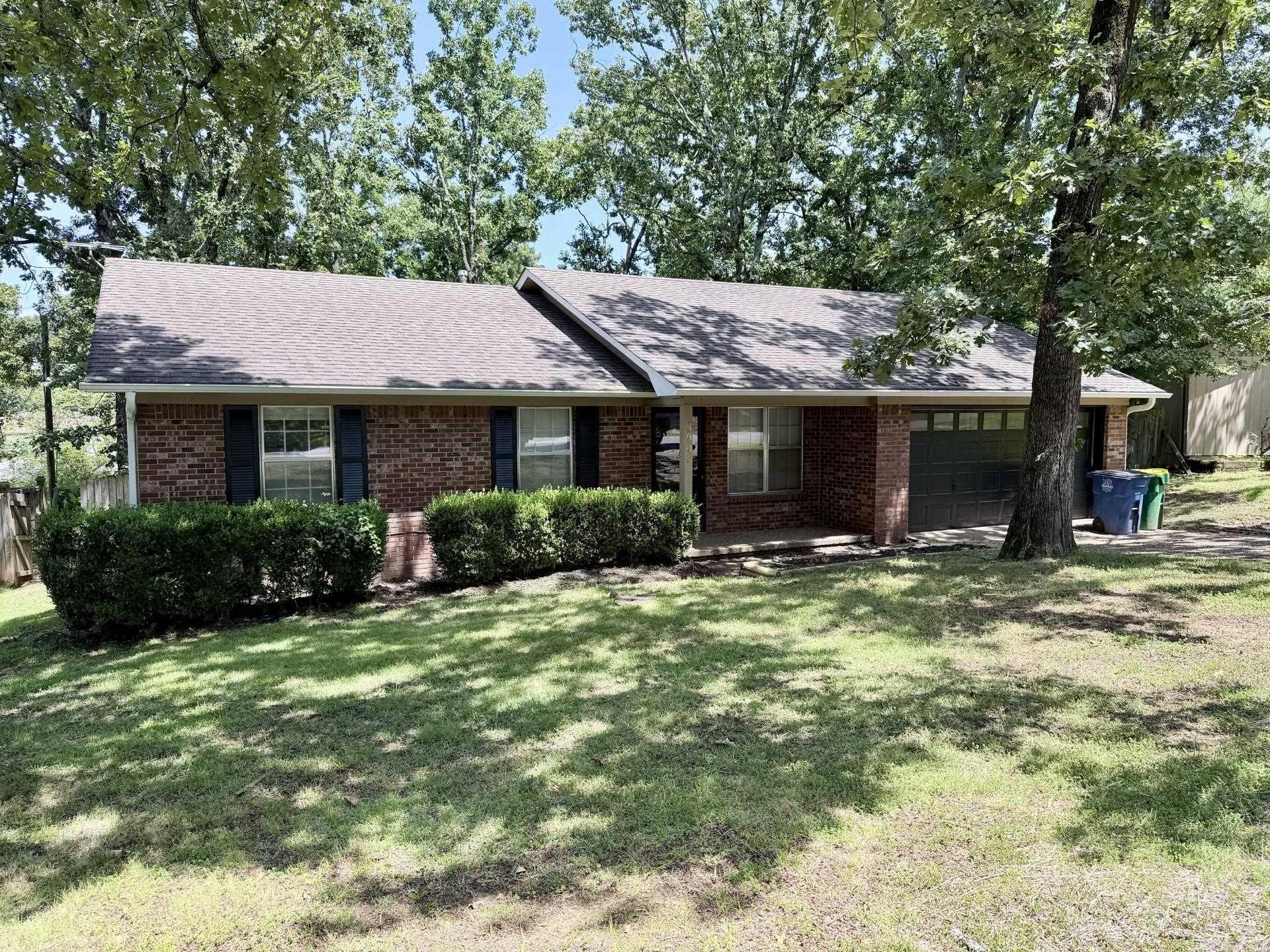 5904 Valerie Drive Property Photo 1