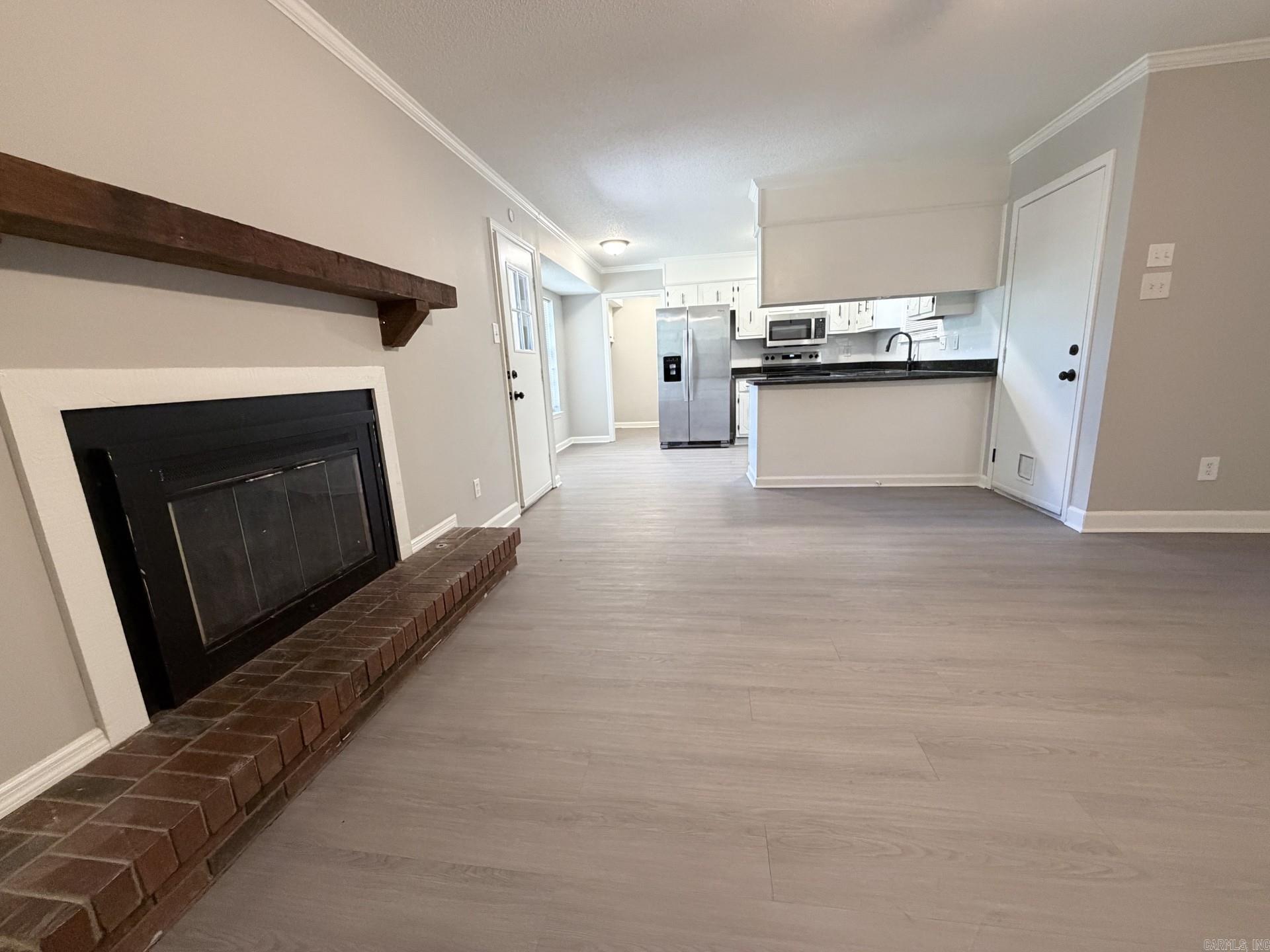 5904 Valerie Drive Property Photo 4