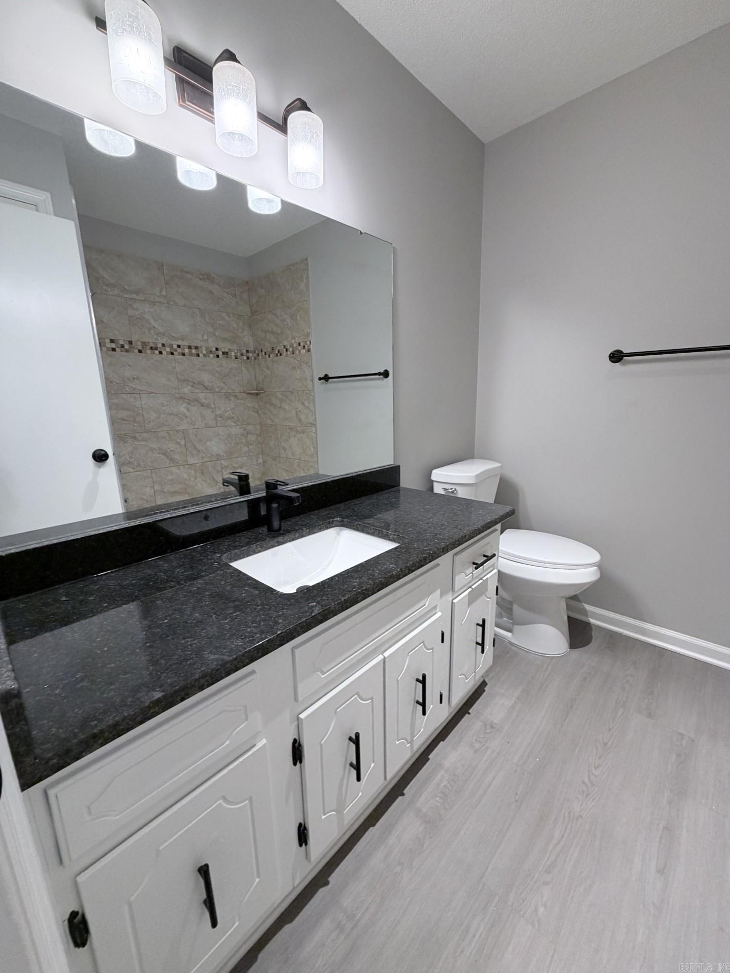5904 Valerie Drive Property Photo 15