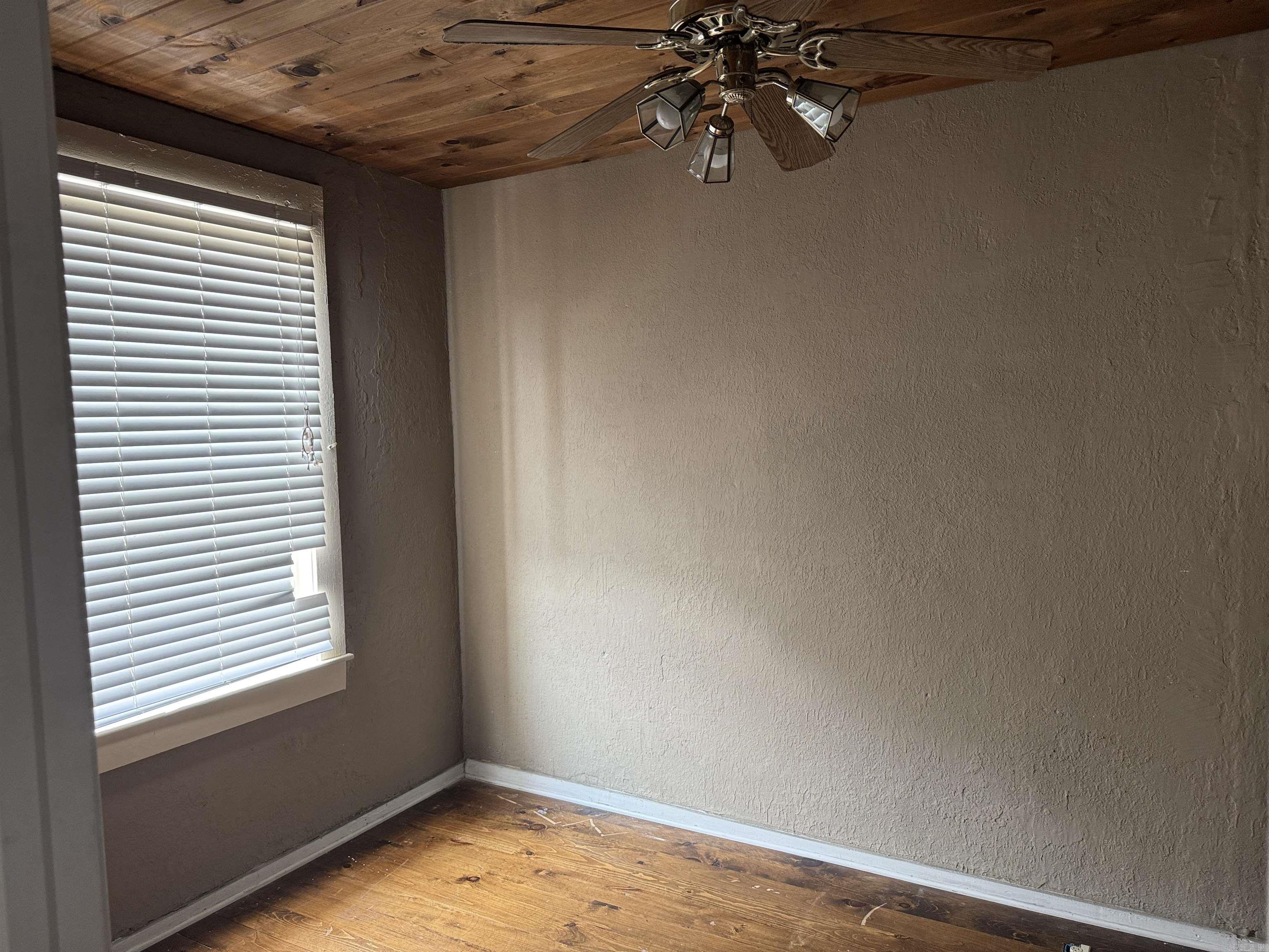 306 W Main Street Property Photo 9