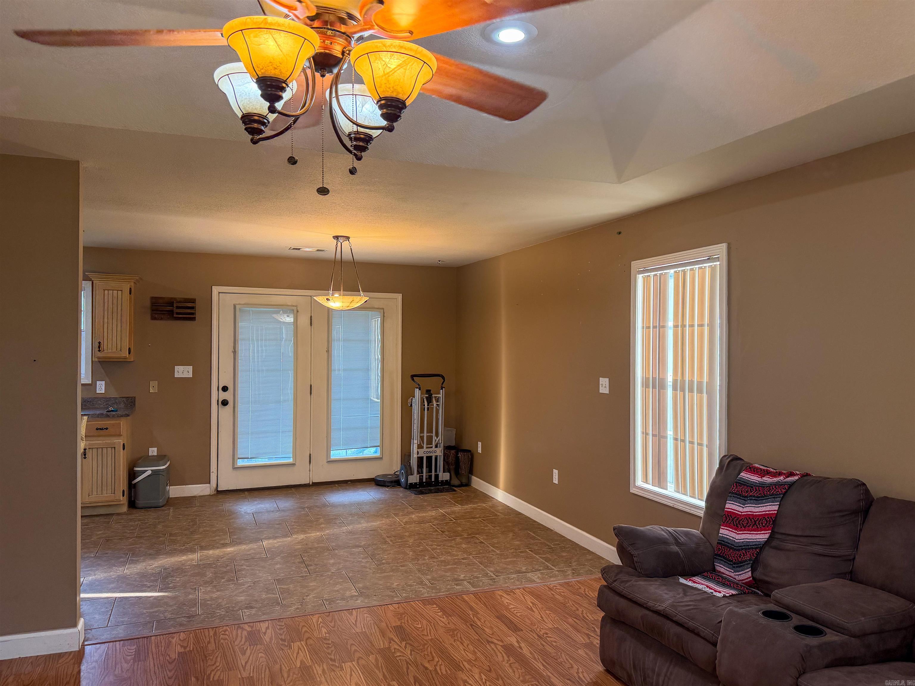 209 Tommy Drive Property Photo 3