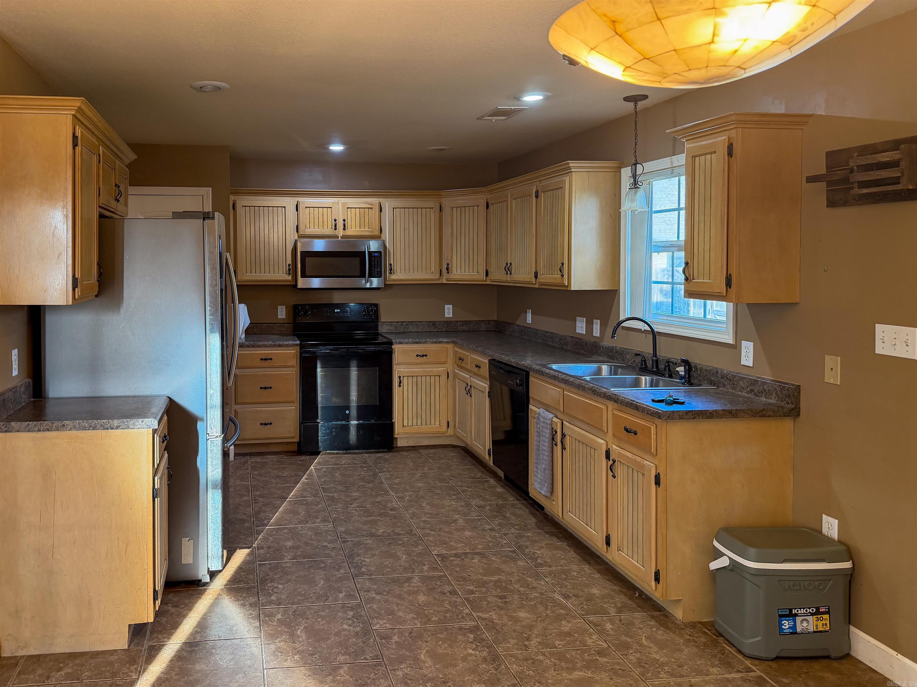 209 Tommy Drive Property Photo 4