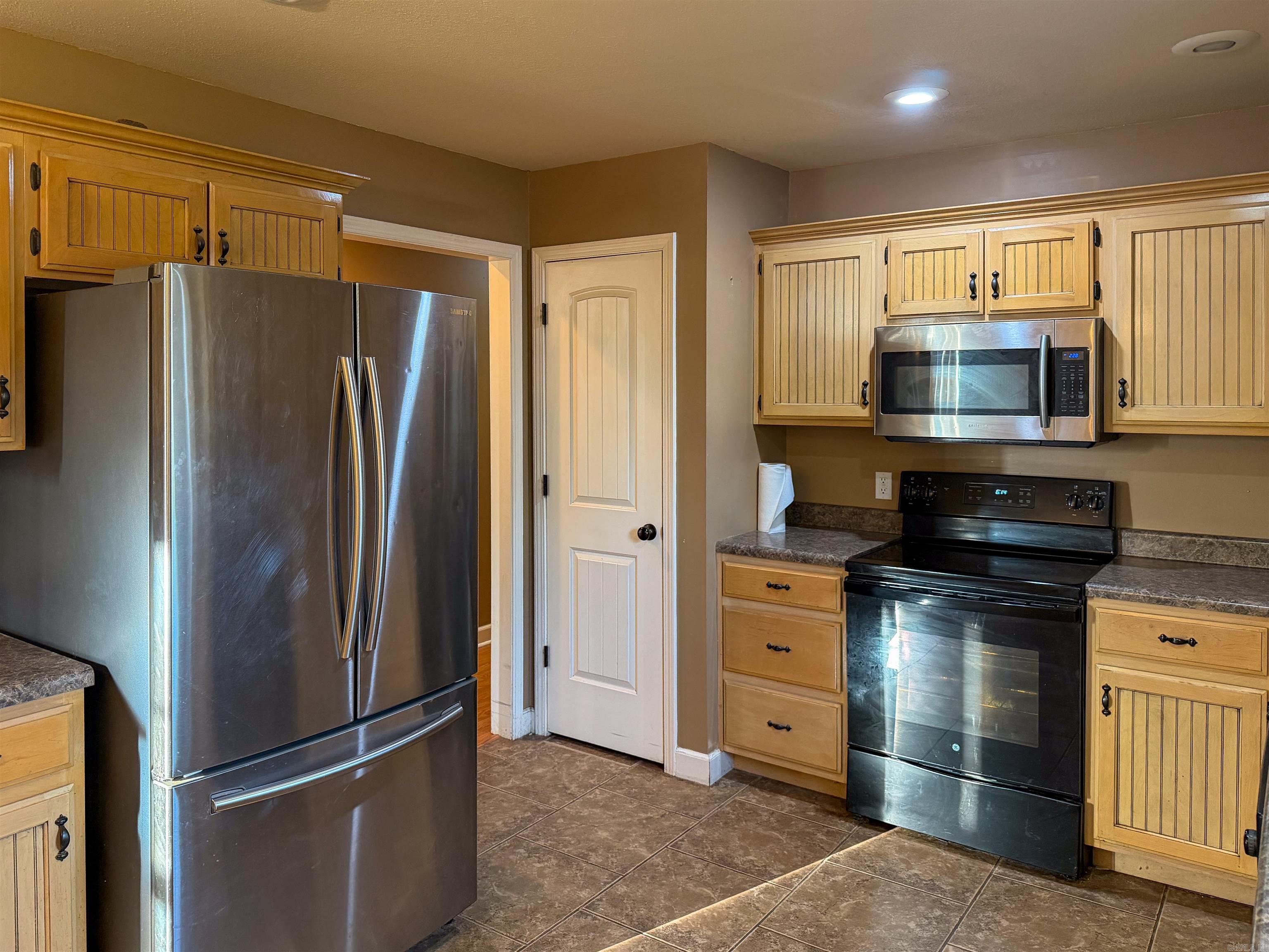209 Tommy Drive Property Photo 5