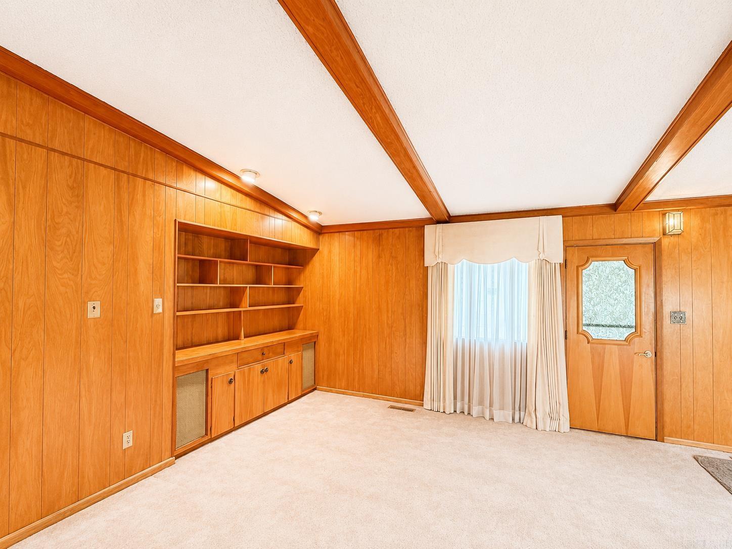 5500 Lakeshore Drive Property Photo 9