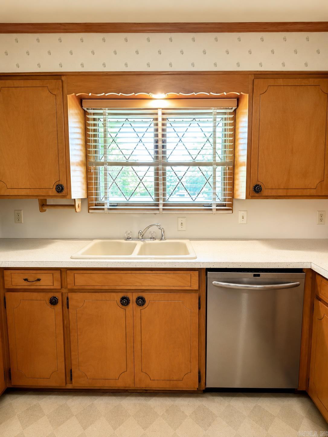 5500 Lakeshore Drive Property Photo 17