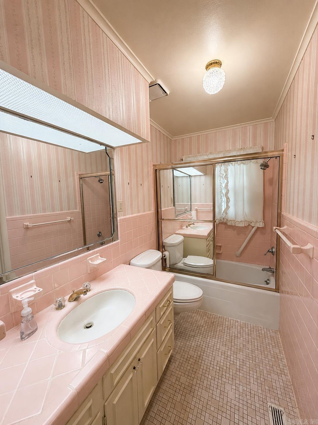 5500 Lakeshore Drive Property Photo 28