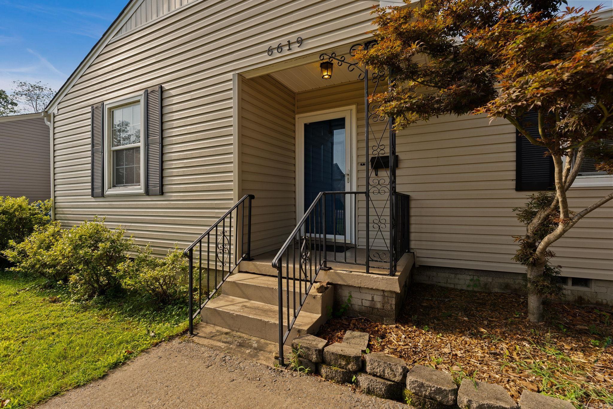 6619 Greenwood Road Property Photo 2
