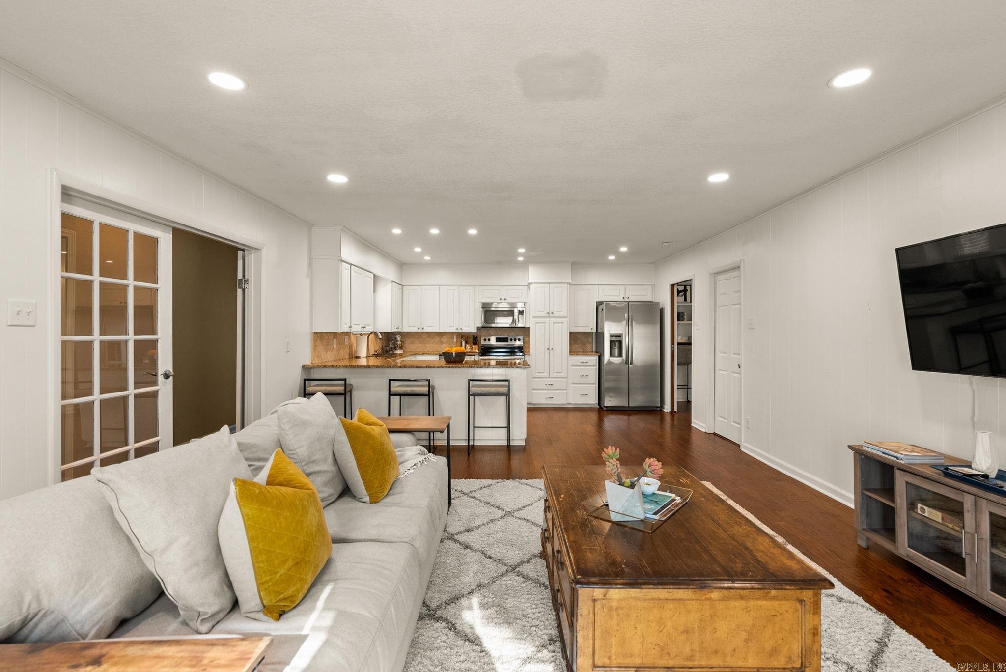 6619 Greenwood Road Property Photo 7