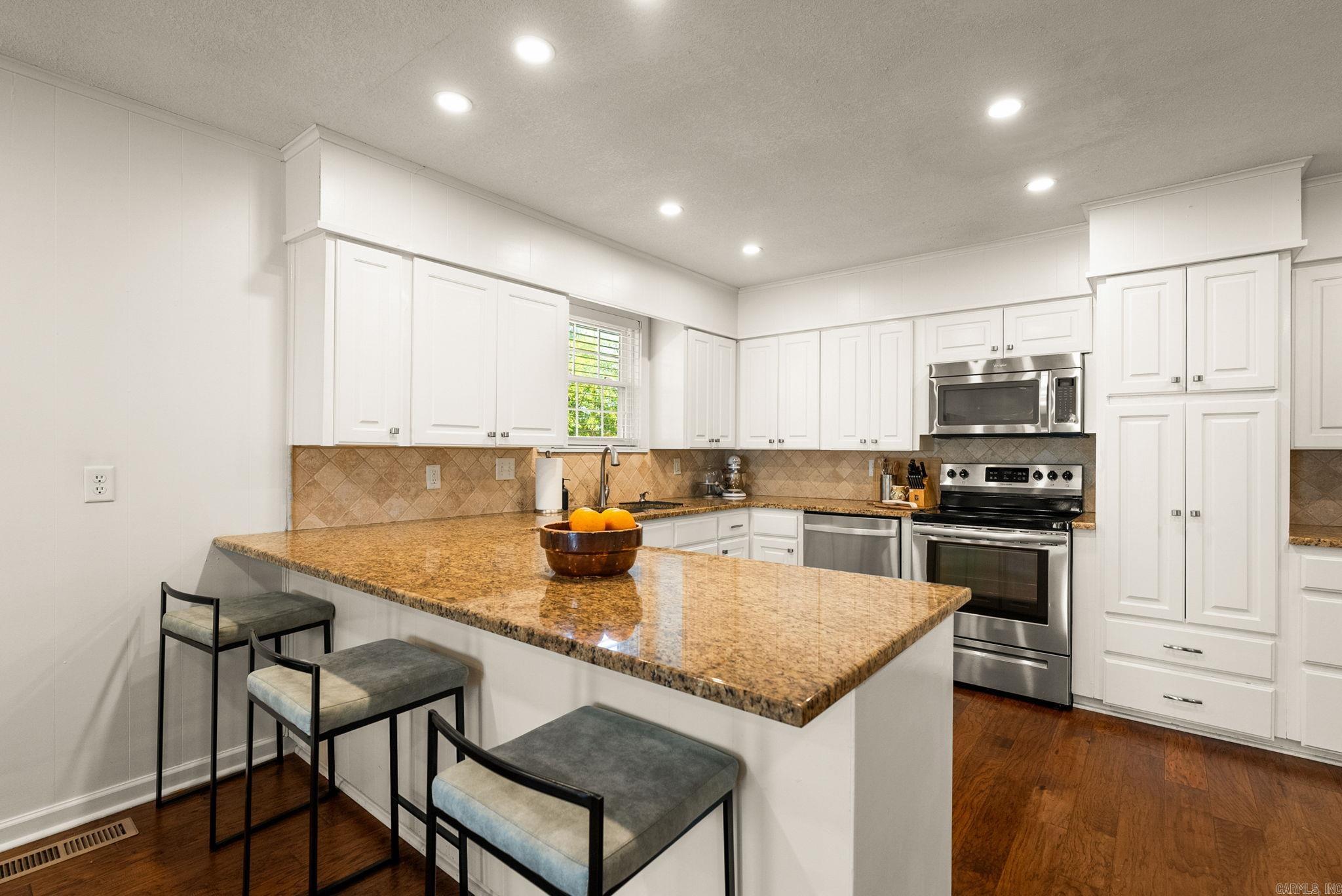 6619 Greenwood Road Property Photo 9