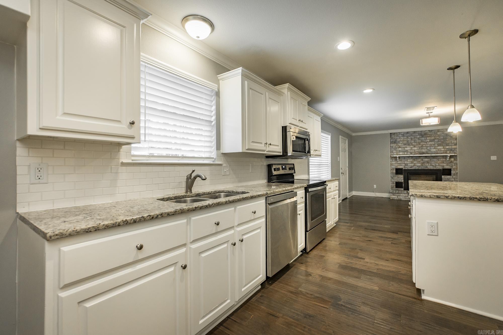 10 Pinewood Street Property Photo 10