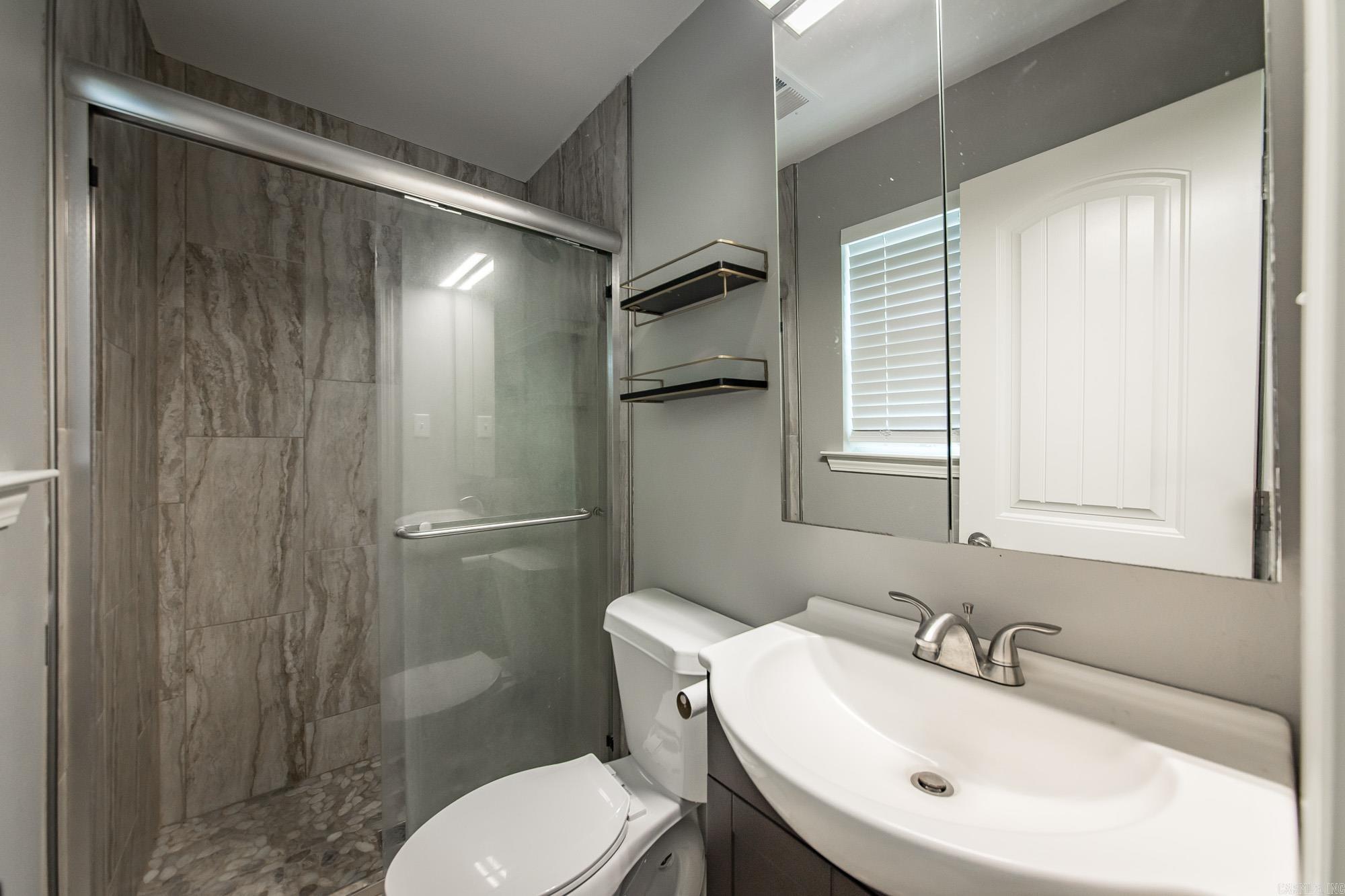10 Pinewood Street Property Photo 16