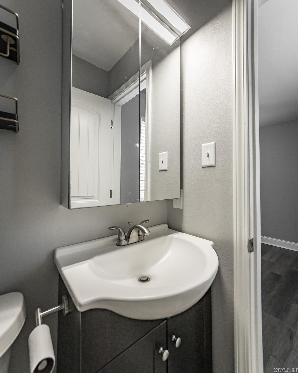 10 Pinewood Street Property Photo 17