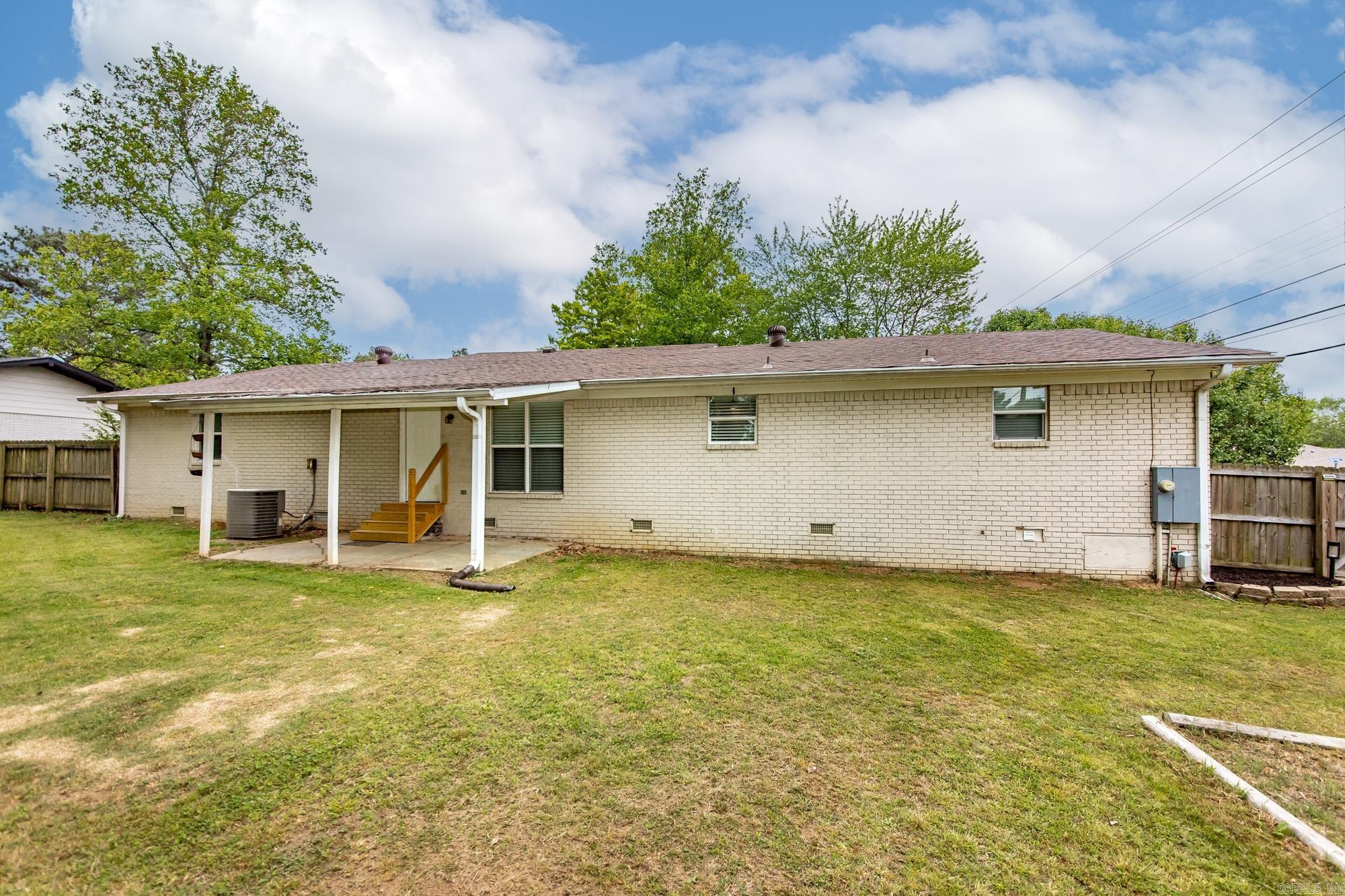 10 Pinewood Street Property Photo 21
