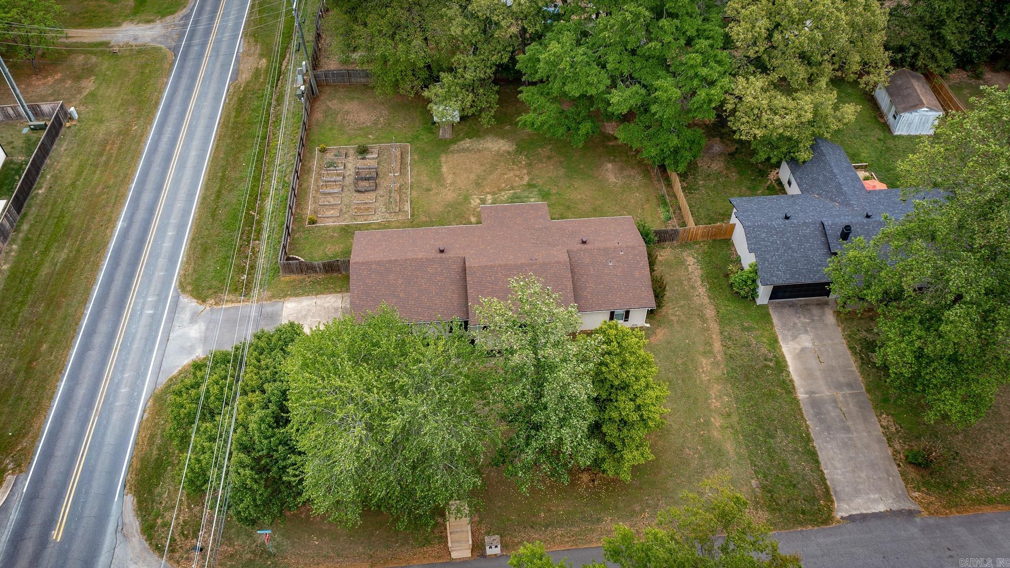 10 Pinewood Street Property Photo 27