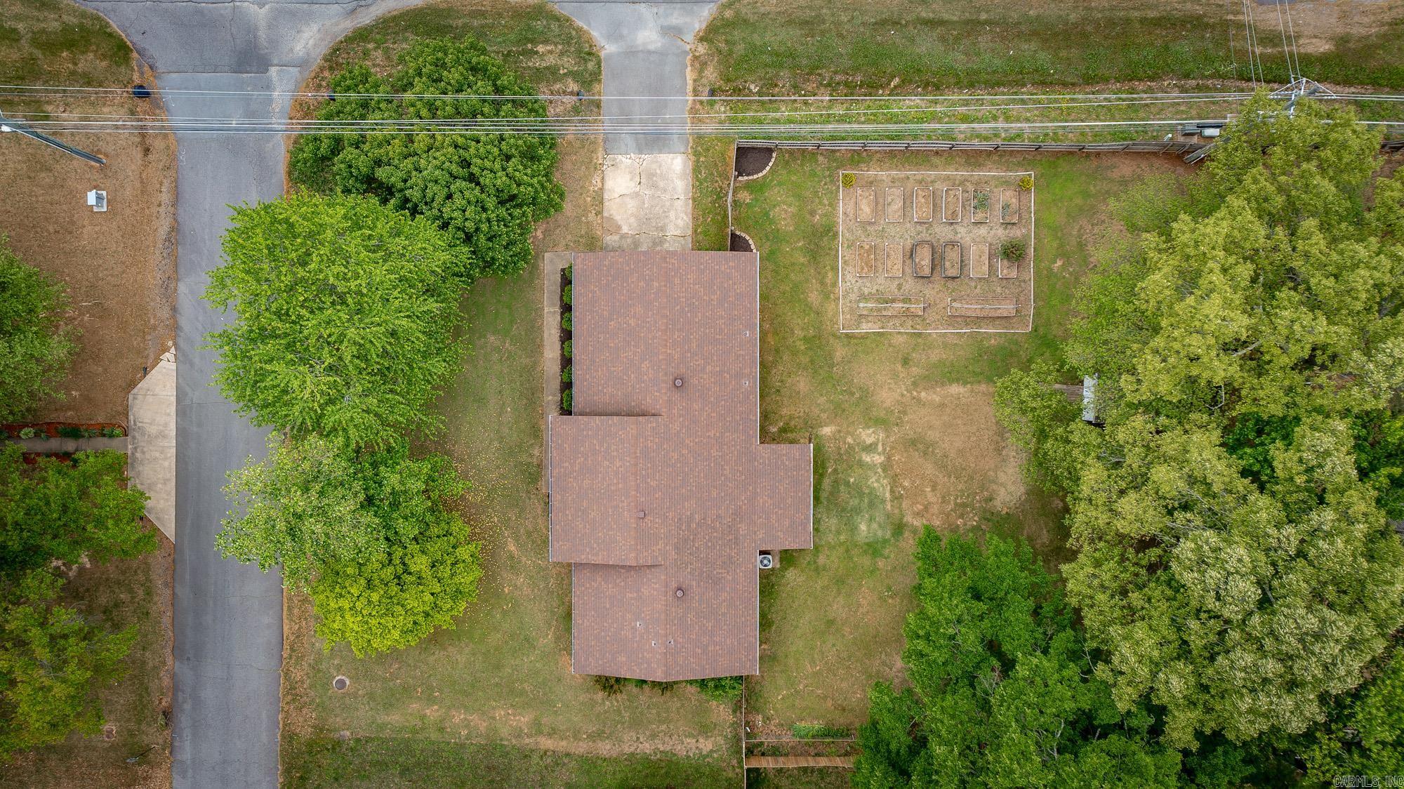 10 Pinewood Street Property Photo 30