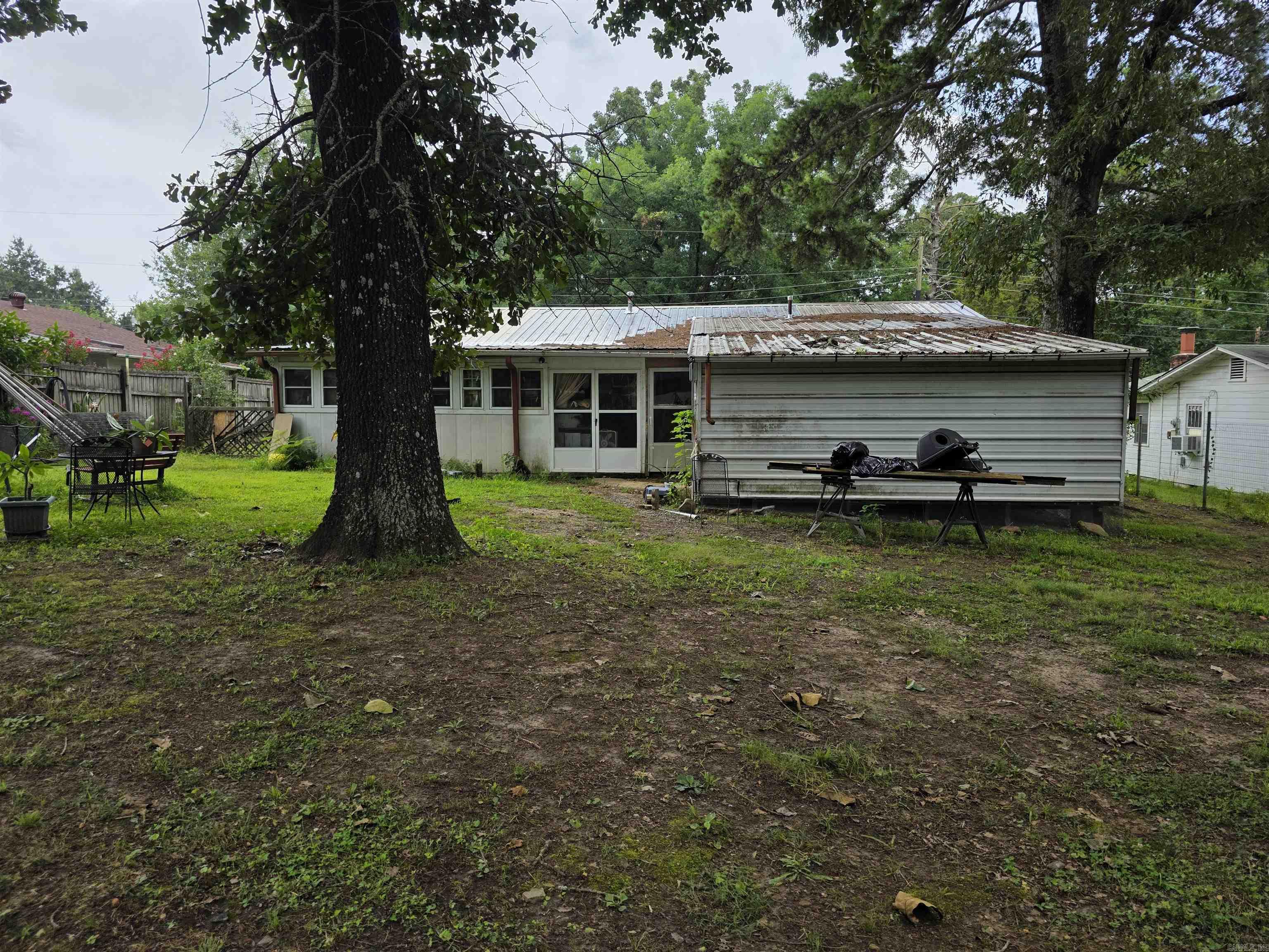 26029117 Property Photo 6