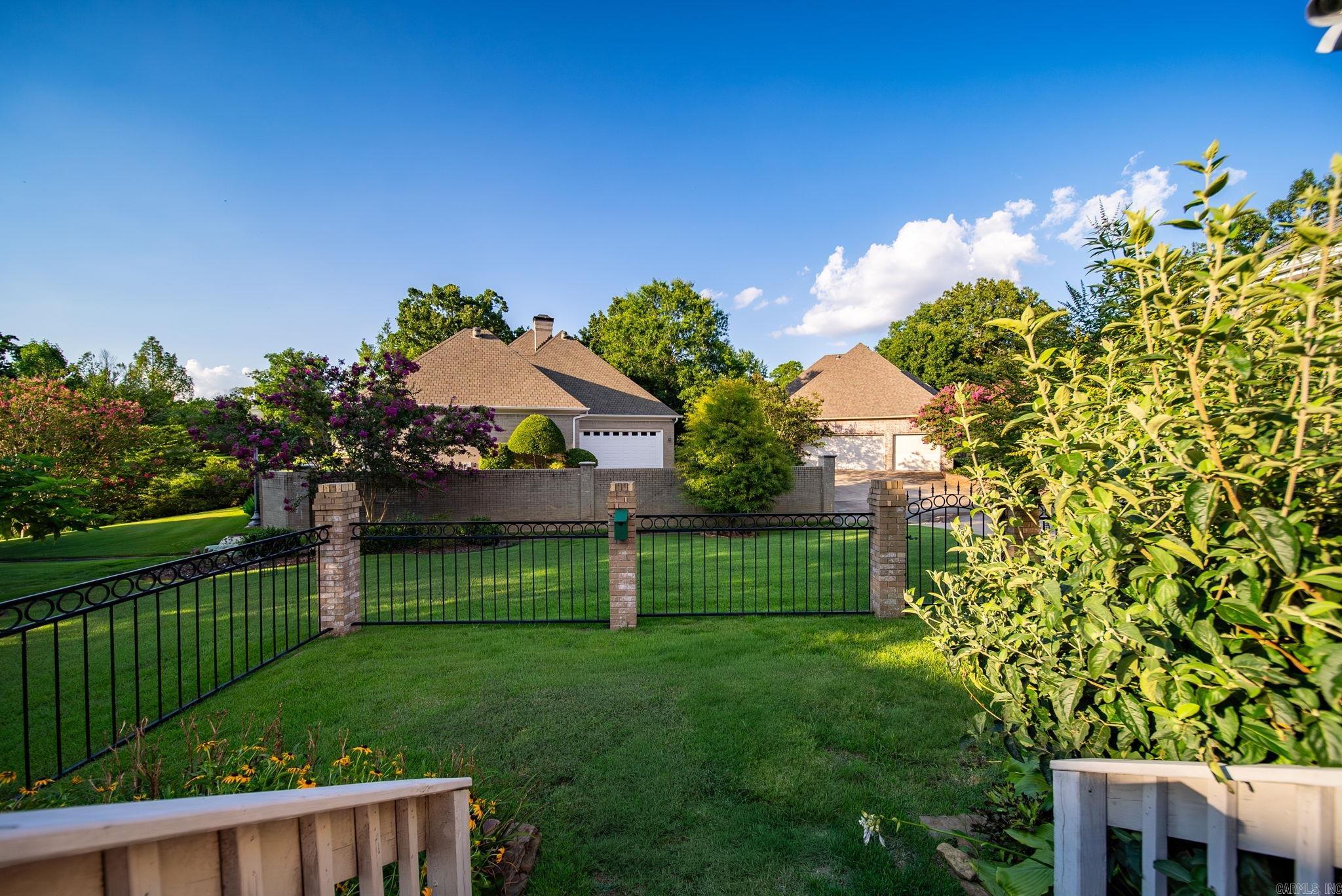 25 Avignon Court Property Photo 46