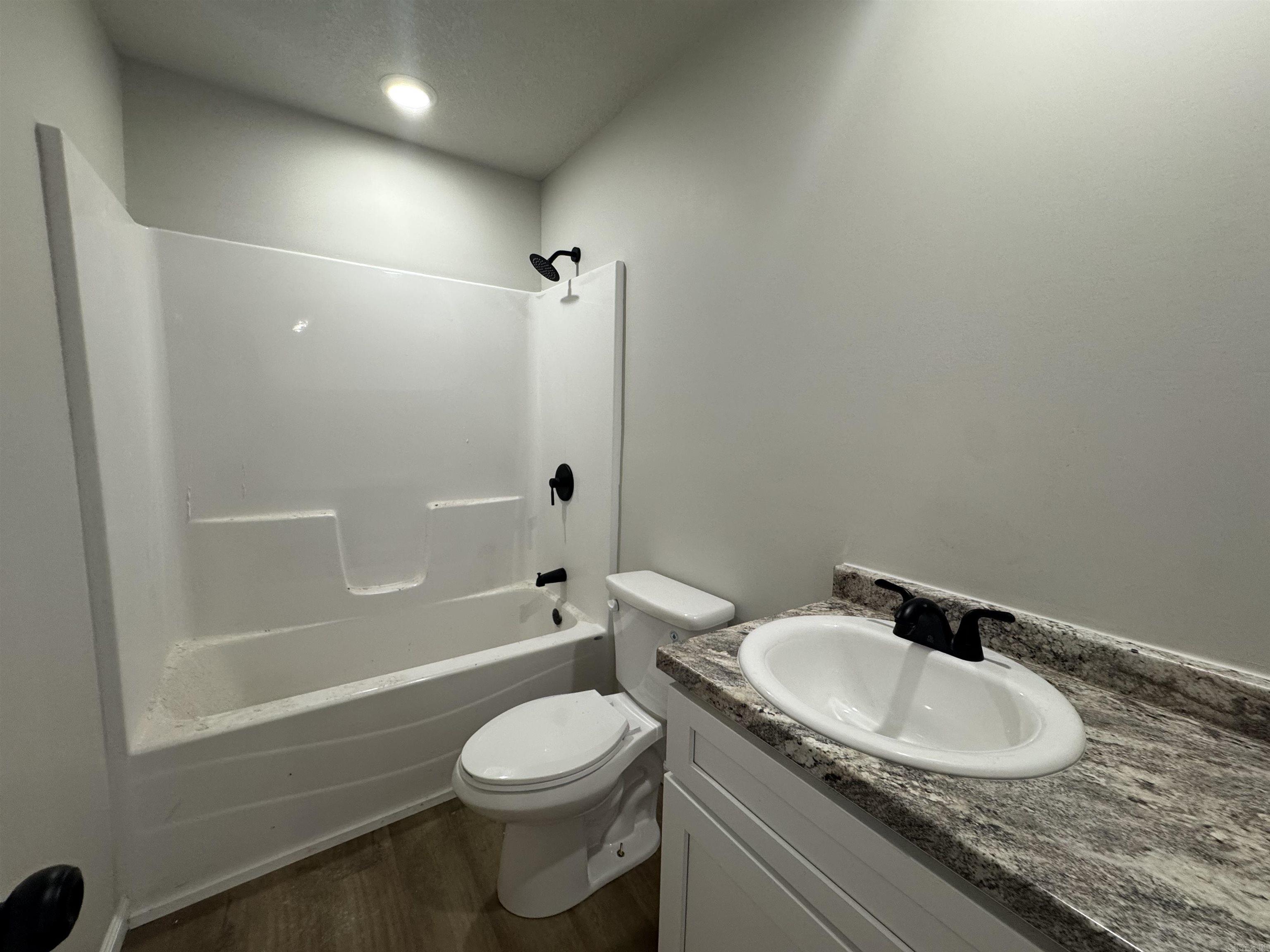 704 W Davis Street Property Photo 10
