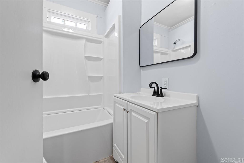 4423 W 26th Street Property Photo 6