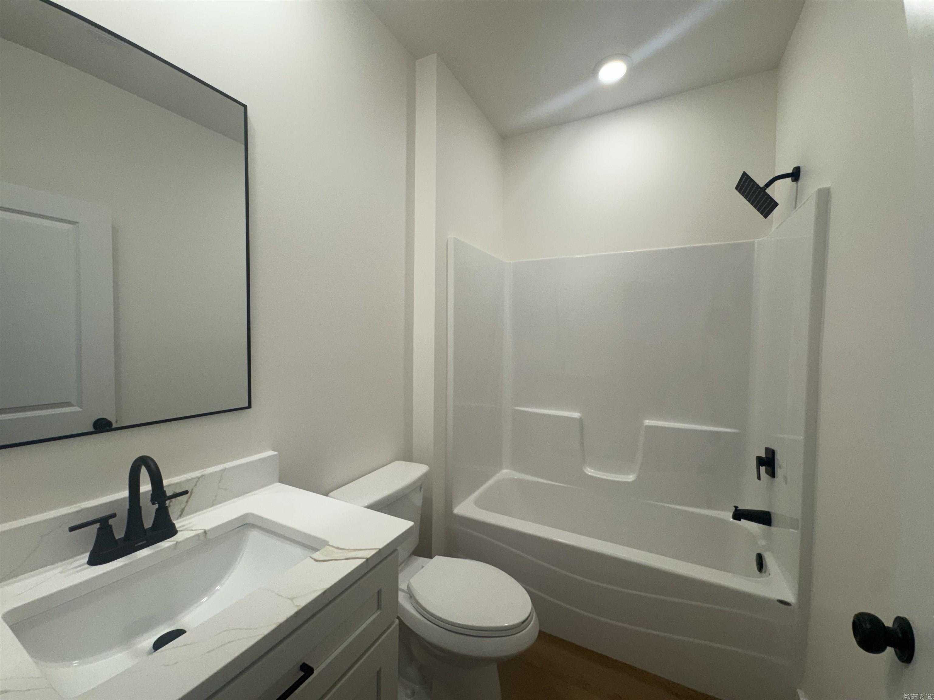 3007 Lynn Dr Property Photo 4