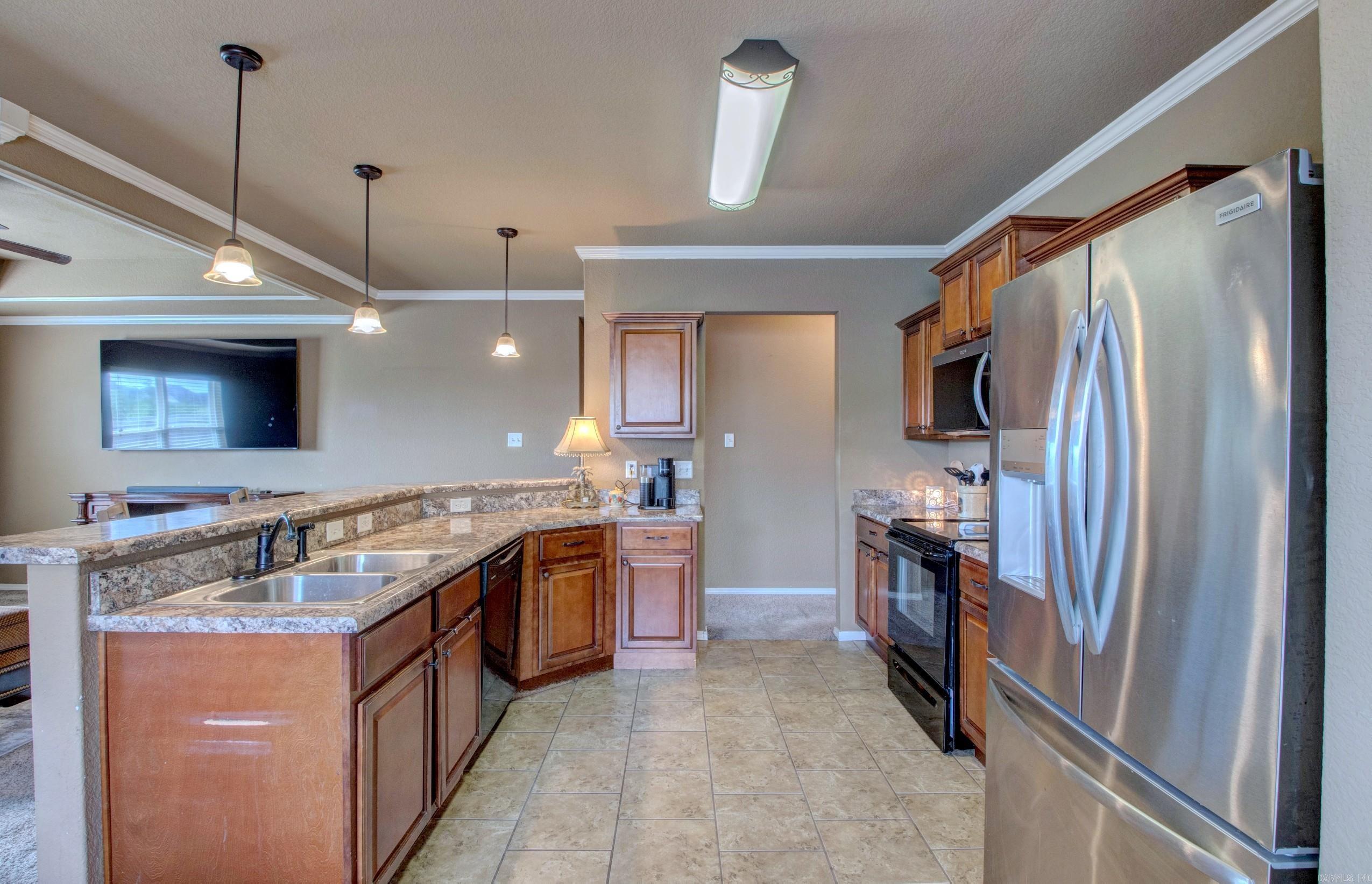 1900 Viburnum St. Property Photo 16