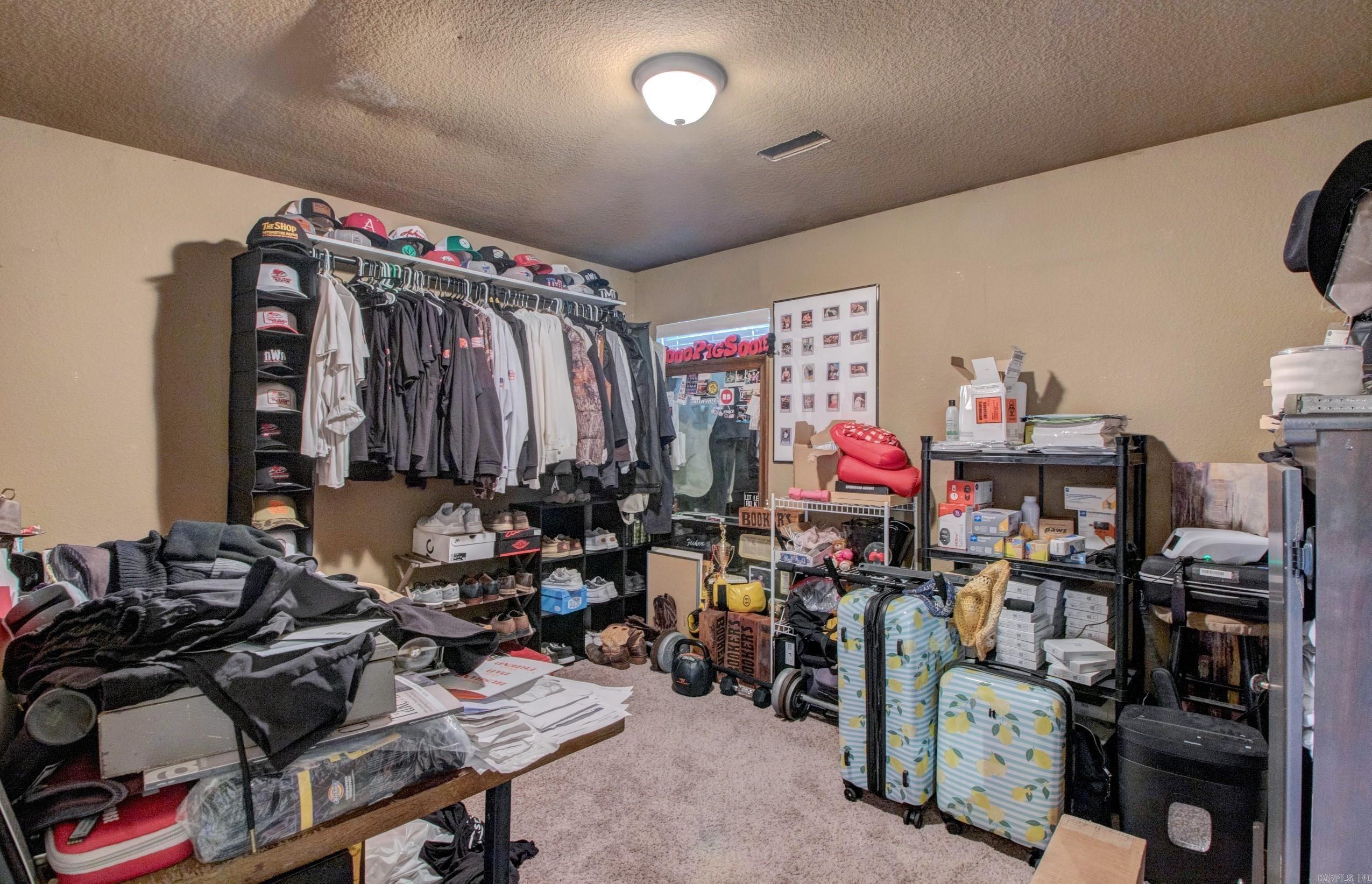 1900 Viburnum St. Property Photo 26