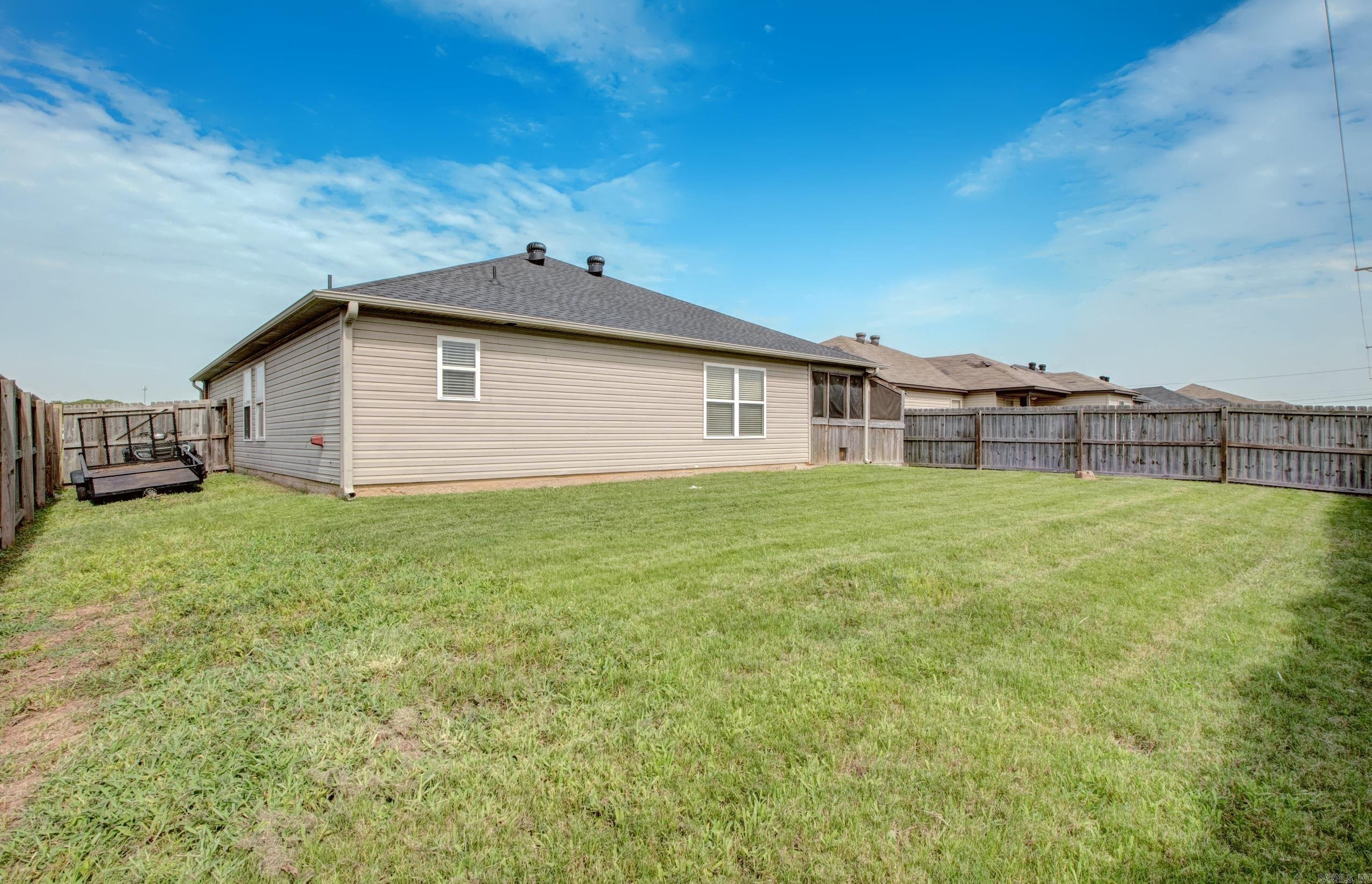 1900 Viburnum St. Property Photo 39