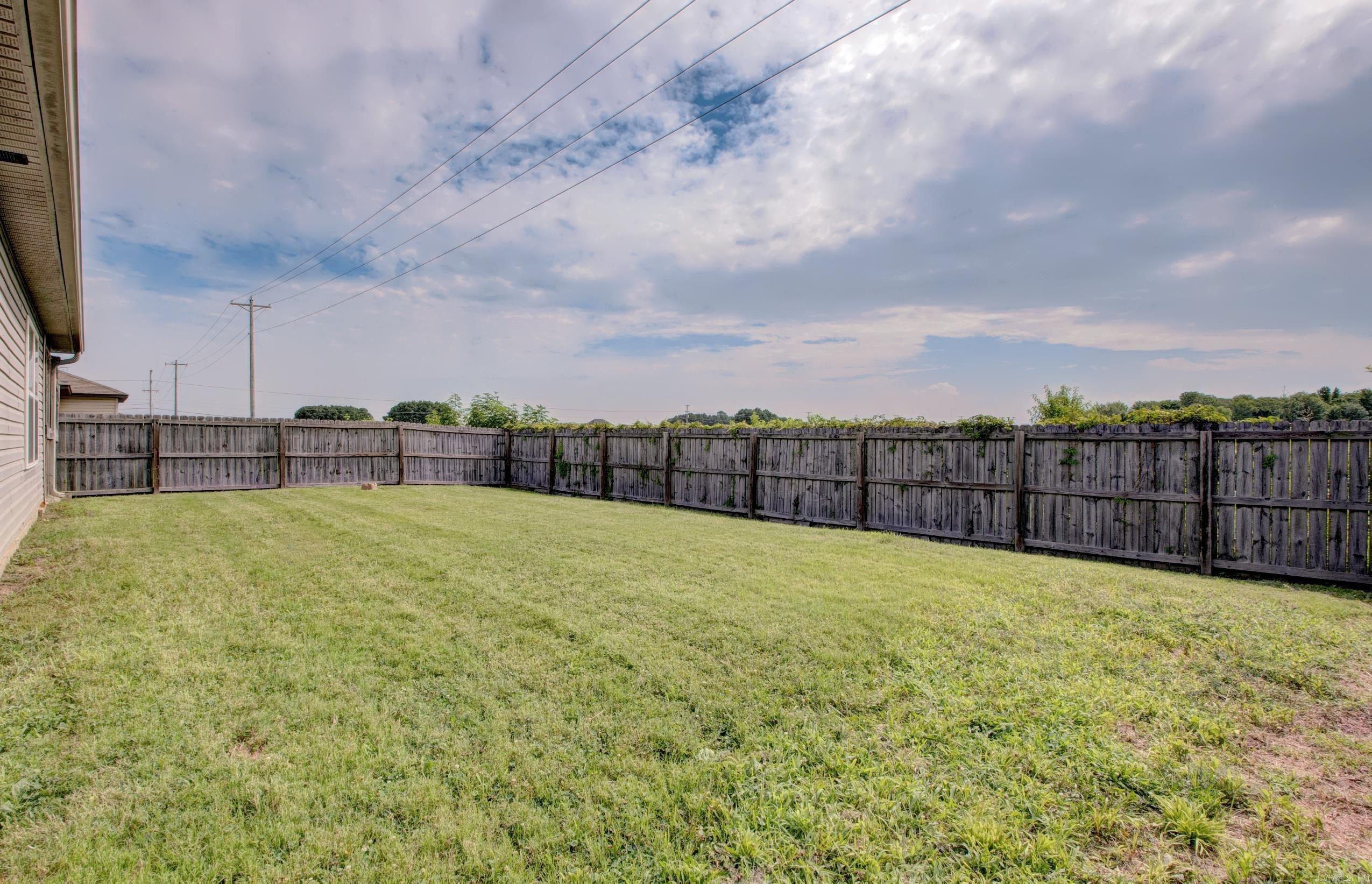1900 Viburnum St. Property Photo 40