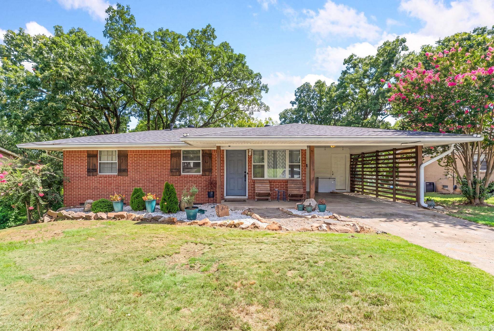 502 W Scenic Drive